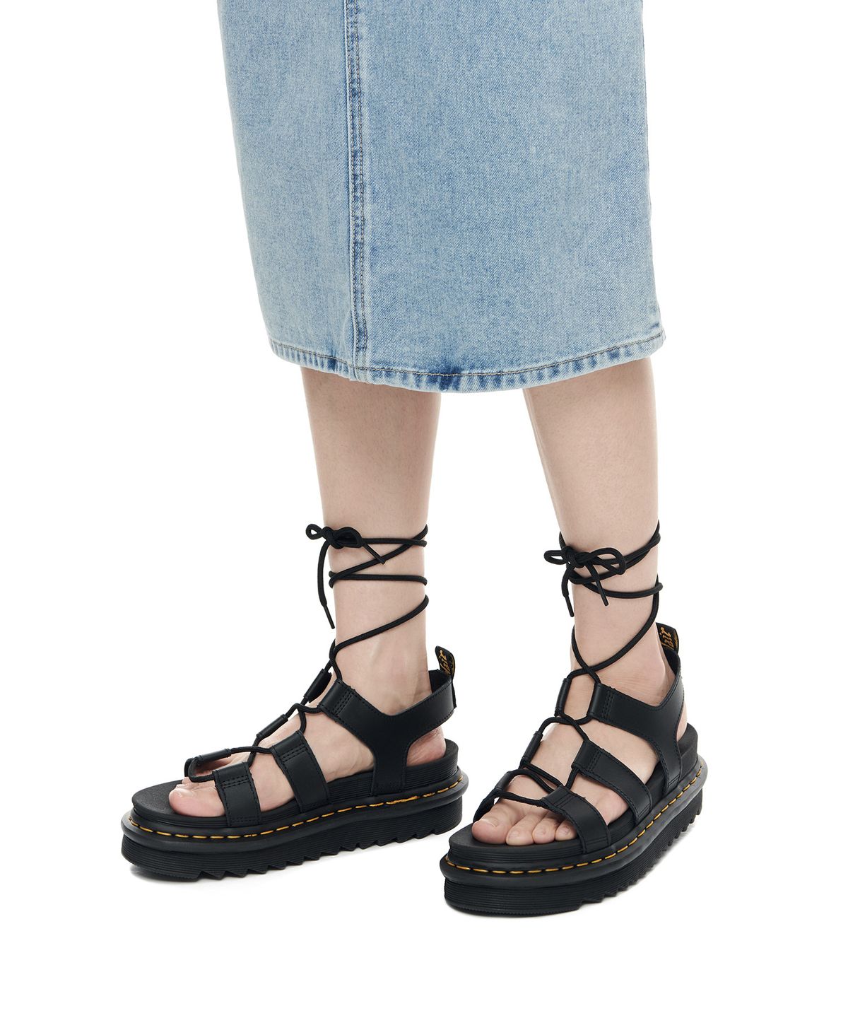 닥터마틴(DR.MARTENS) 나틸라 블랙 샌들  / 24641001