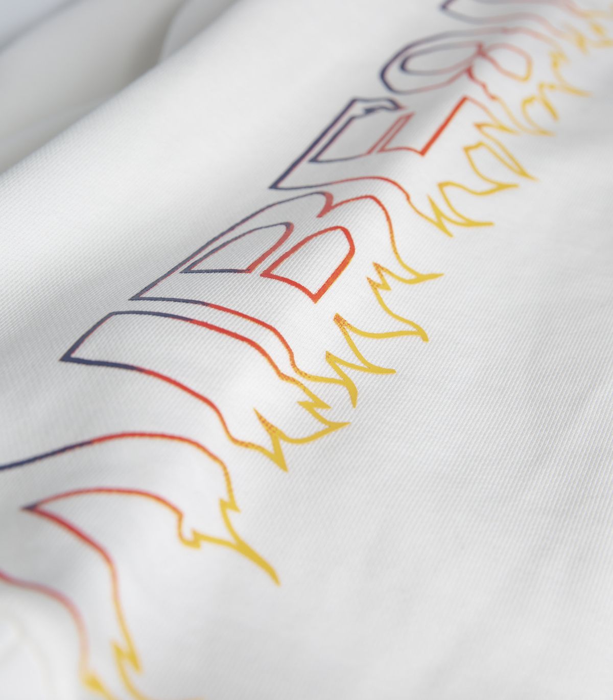 바이브레이트(VIBRATE) BLAZE LOGO HOODIE ZIPUP (WHITE)