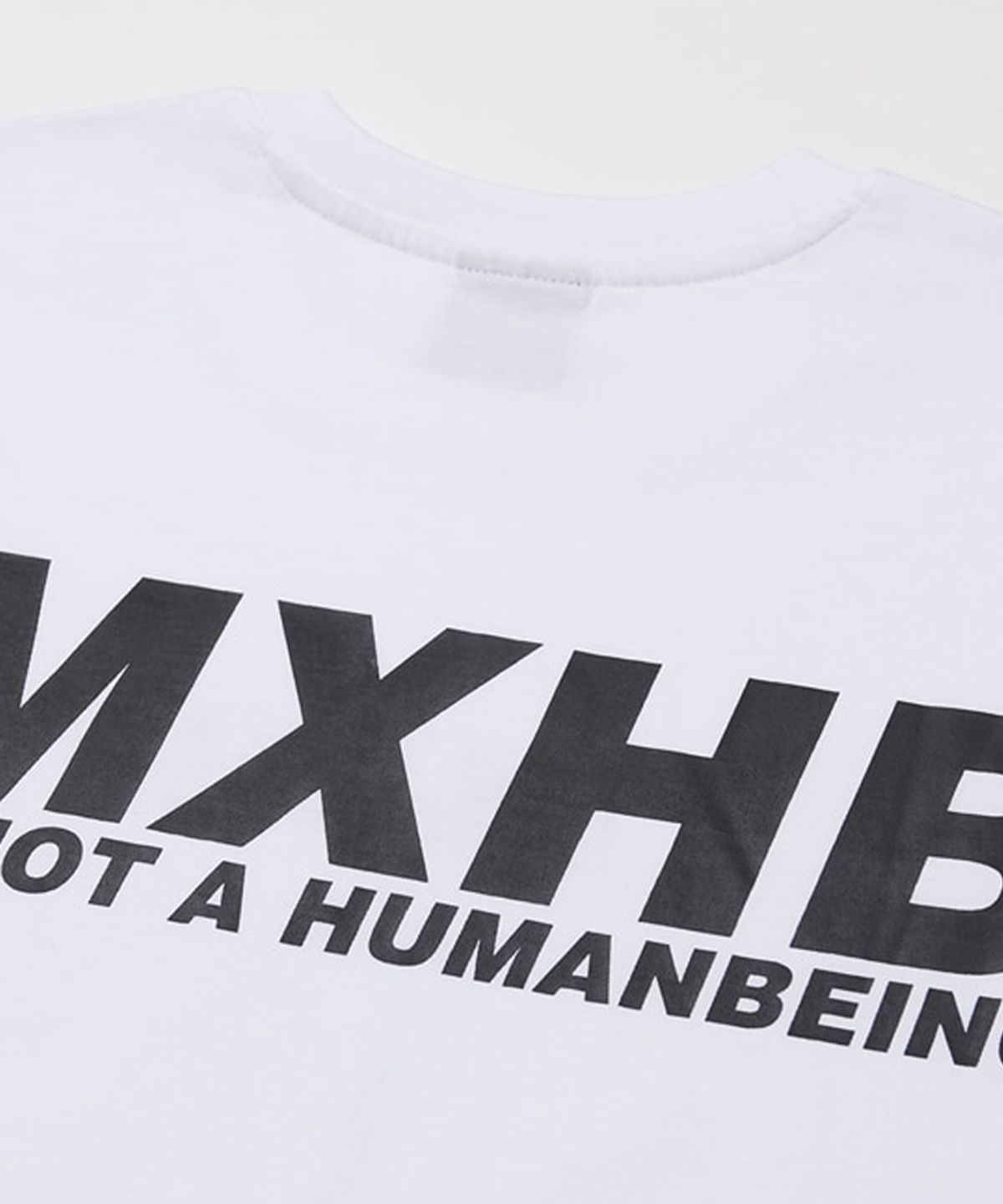 아임낫어휴먼비잉(I AM NOT A HUMAN BEING) Word Short Sleeve T-Shirt - WHITE