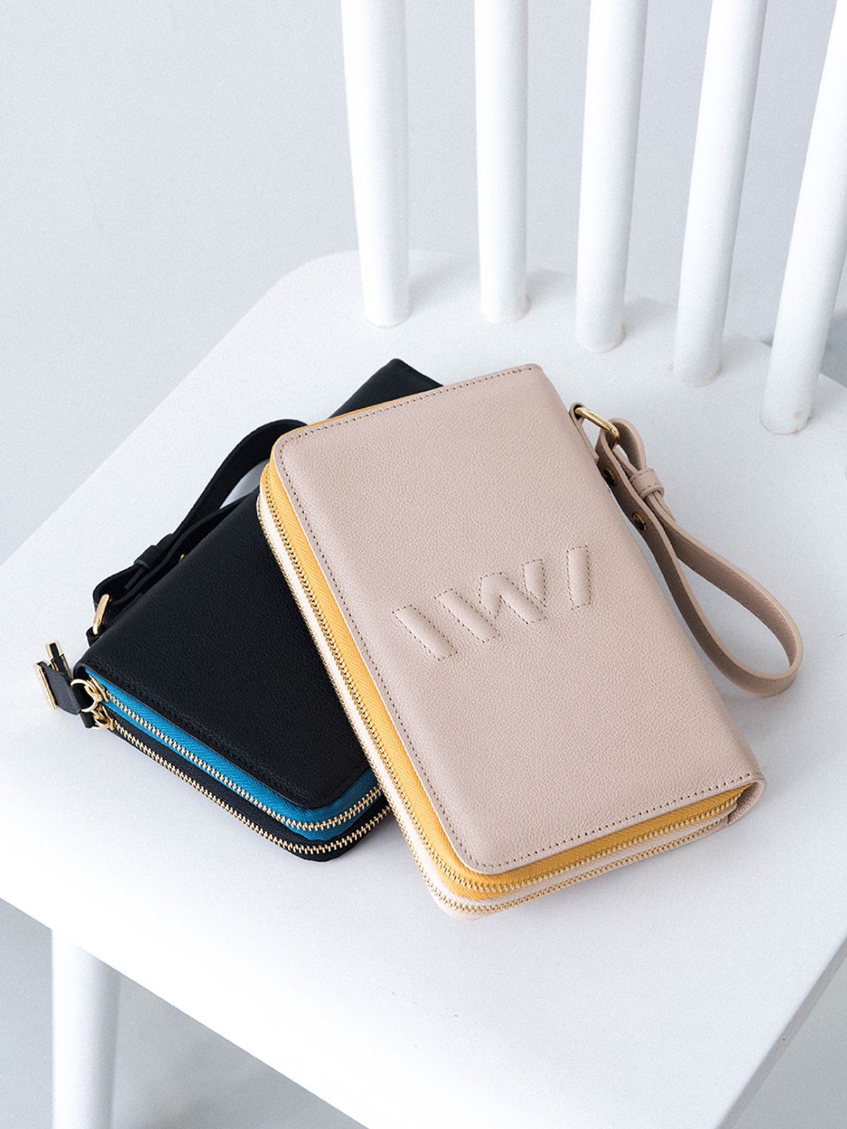 엘더블유엘(LWL) MULTI ZIP LOGO POUCH / BLACK