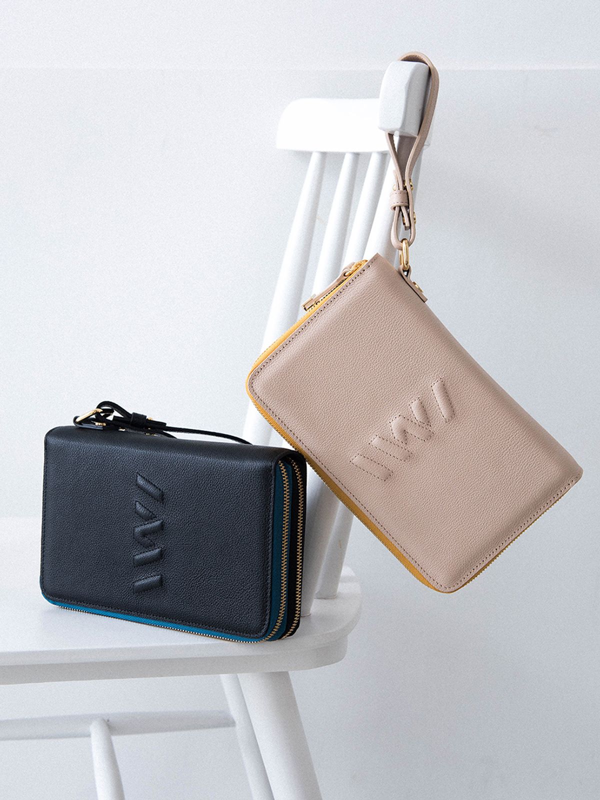 엘더블유엘(LWL) MULTI ZIP LOGO POUCH / CREAM