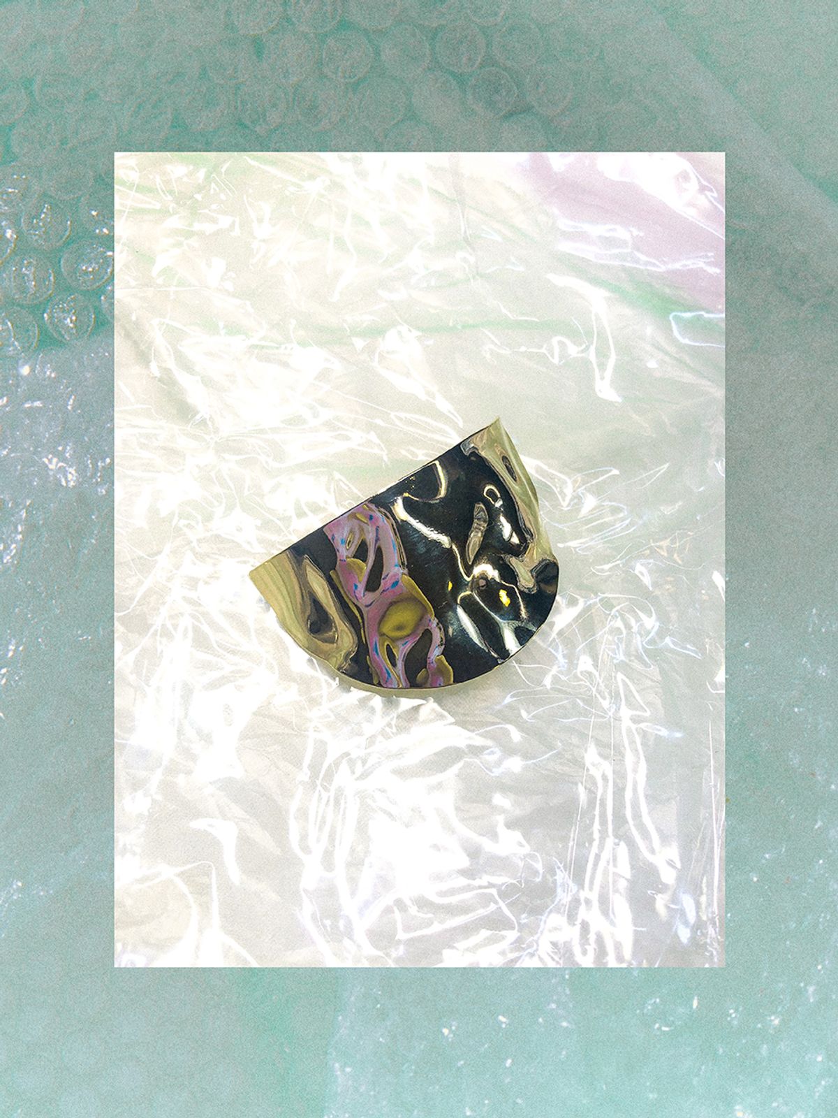 원이너프(ONE ENOUGH) Half Moon Hair Clip