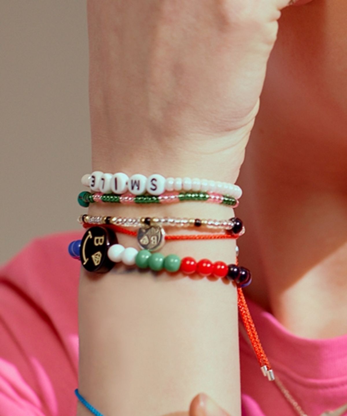 봉보(BONBEAU) smile color layered Bracelet 스마일 칼라믹스 레이어드 비즈팔찌