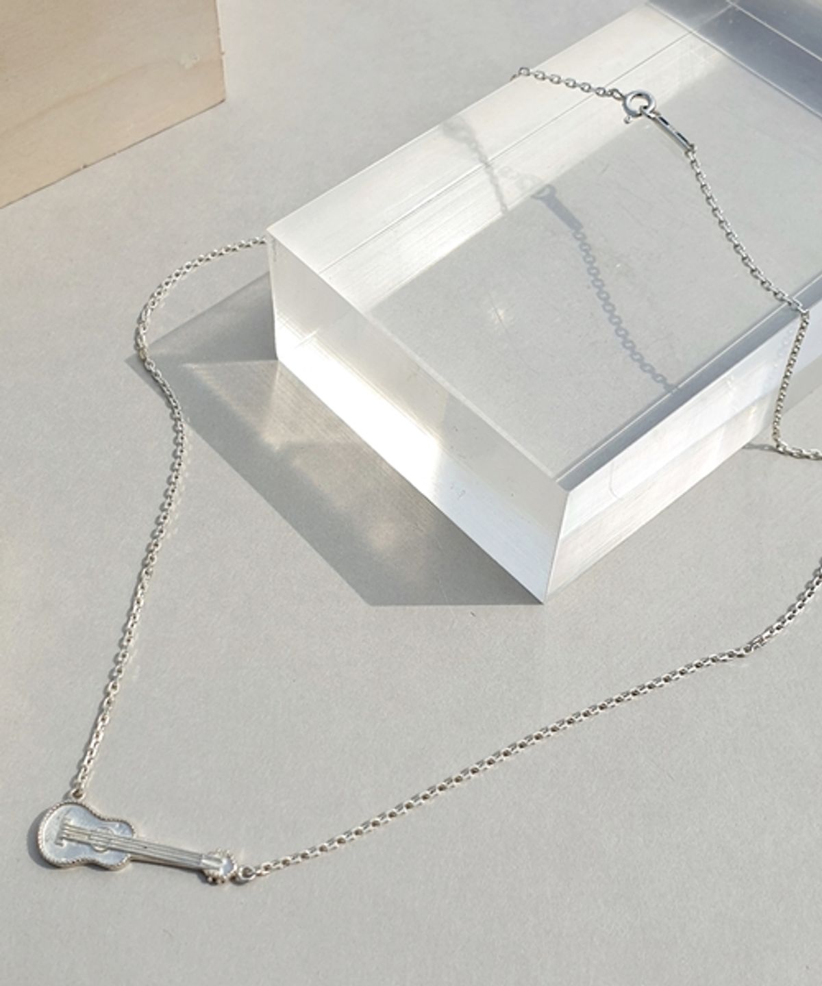 봉보(BONBEAU) 미니 기타 실버목걸이 Mini Guitar allegro Necklace