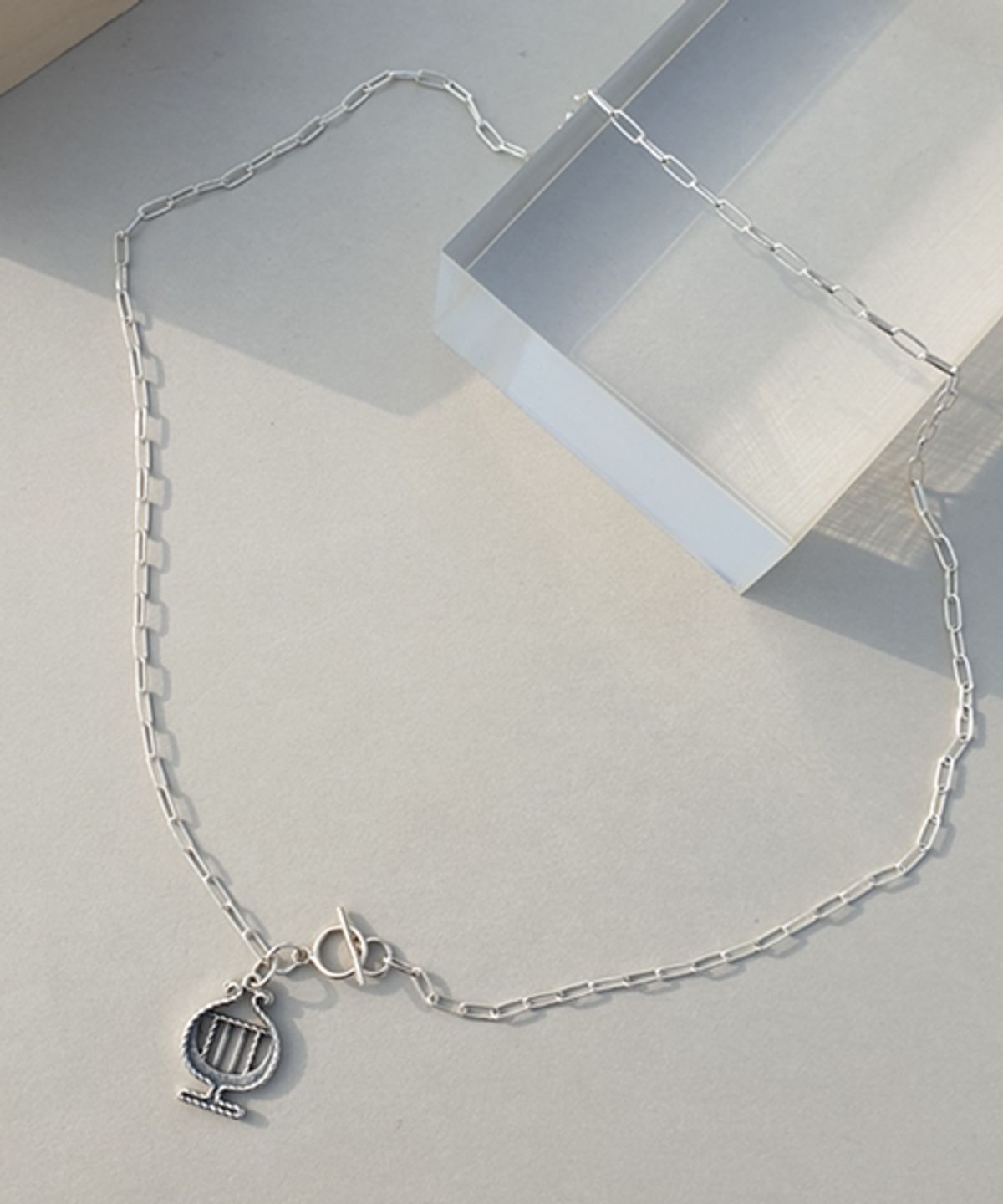 봉보(BONBEAU) 유니크 하프 포인트 팬던트 목걸이 Harp grave Necklace