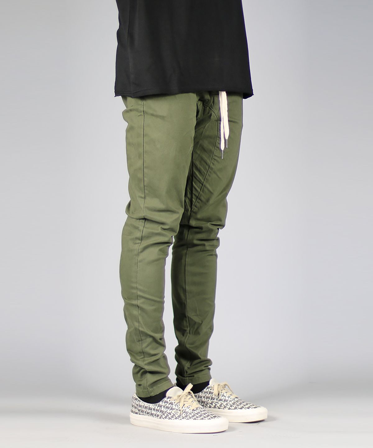 하이퍼 데님(HYPER DENIM) 올리브 드롭 크로치 팬츠