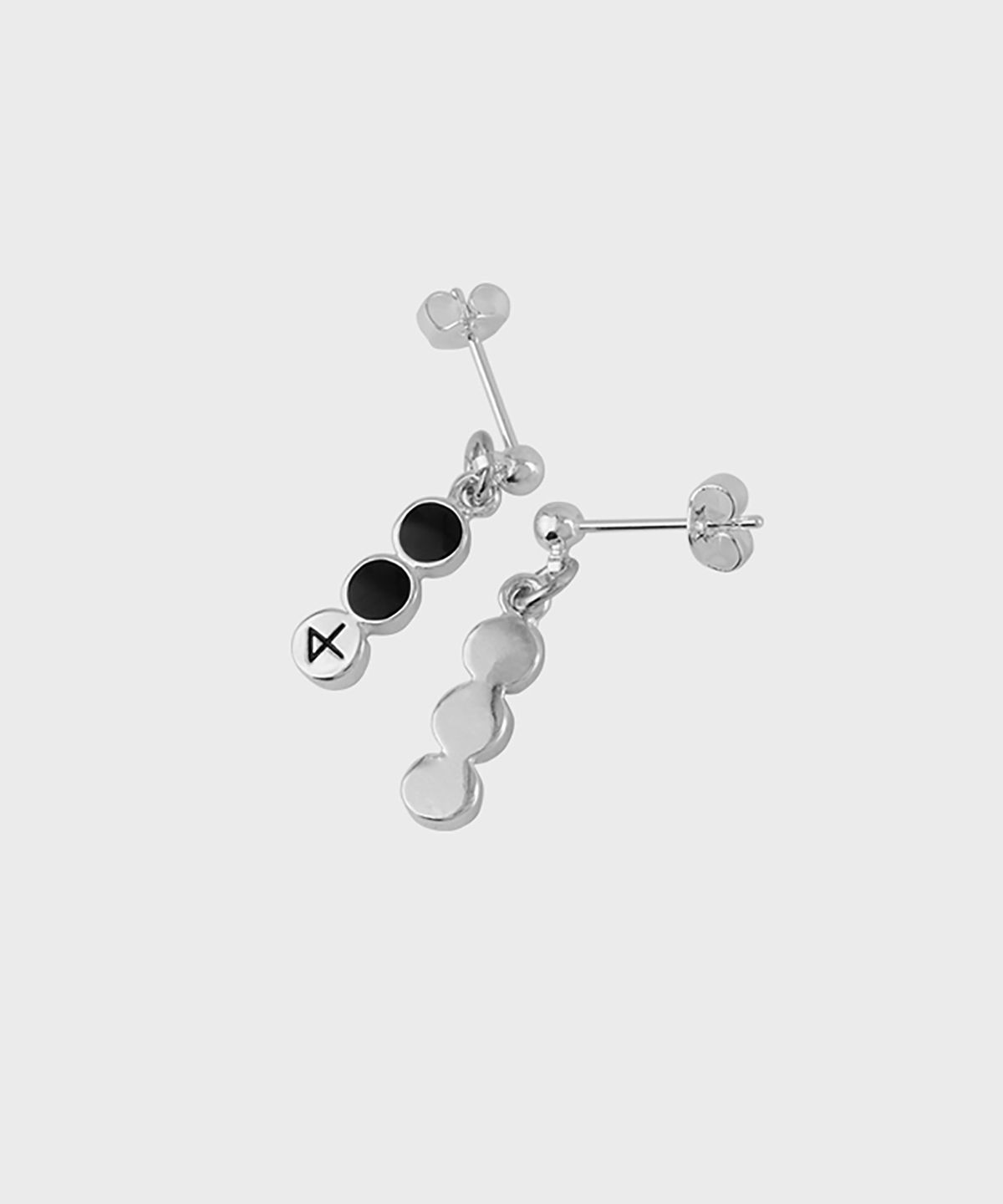 논논(NONENON) GRAPE EAR