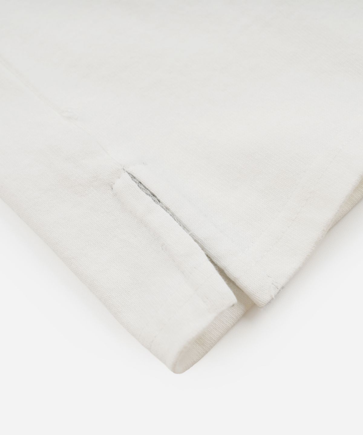 프리즘웍스(FRIZMWORKS) HENLEY NECK HALF TEE _ WHITE