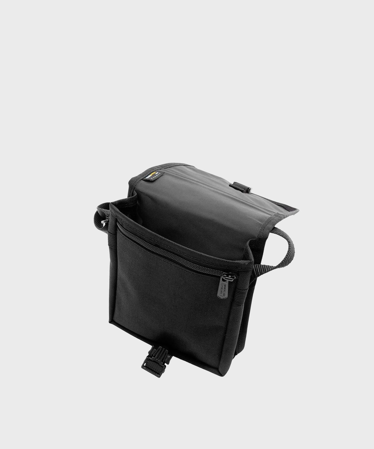 맨하탄 포티지(MANHATTAN PORTAGE) 1408 이스트빌리지 크로스백 BLACK