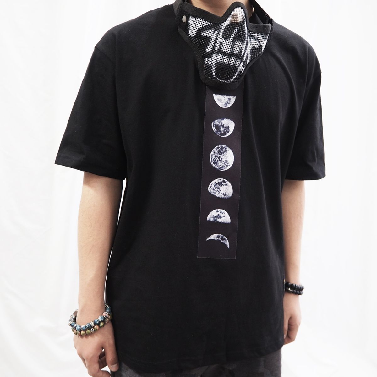 에잇볼륨(EIGHTVOLUME) EV Moon Phase Tee (Black)