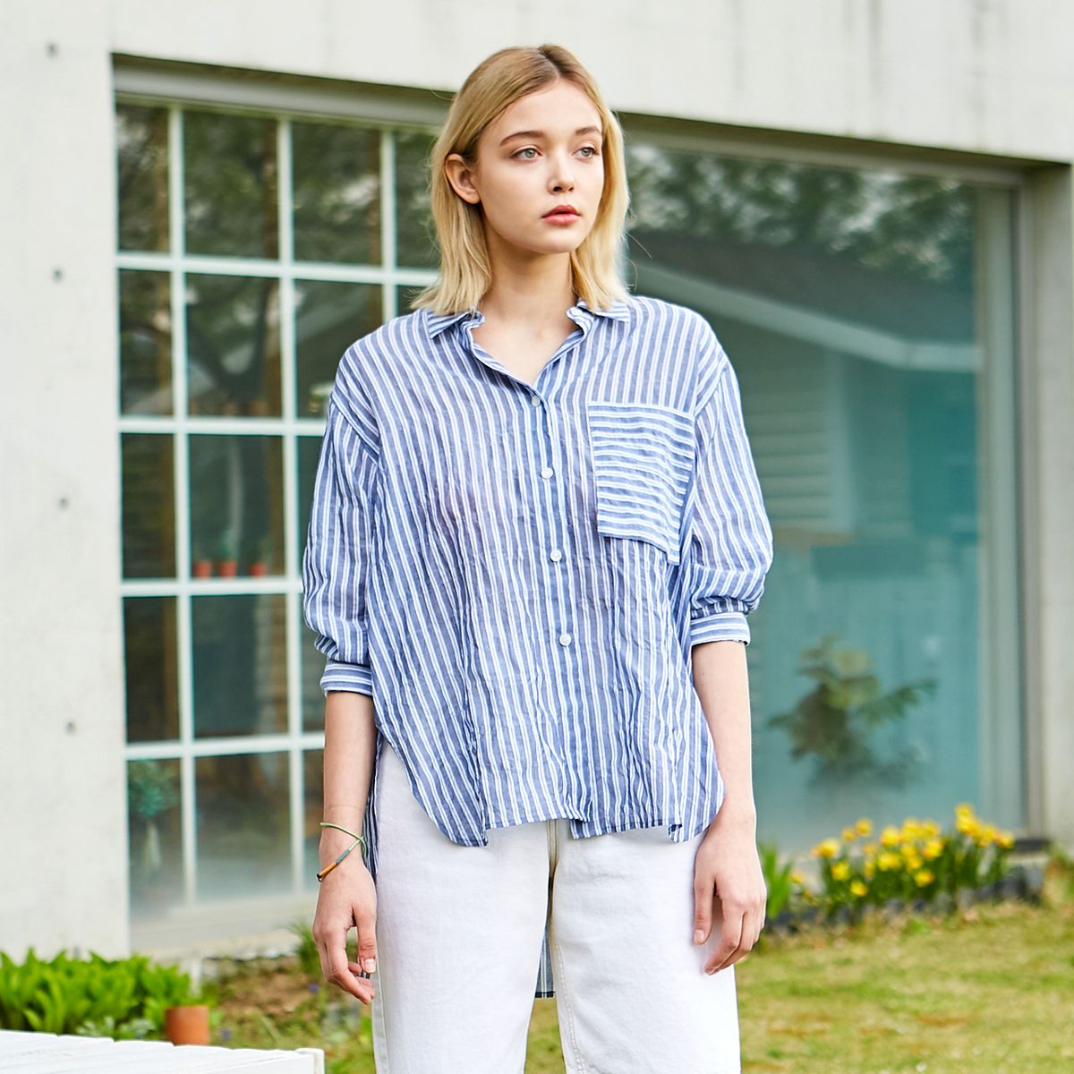 핀블랙(PINBLACK) LINEN STRIPE BLOUSE BLUE