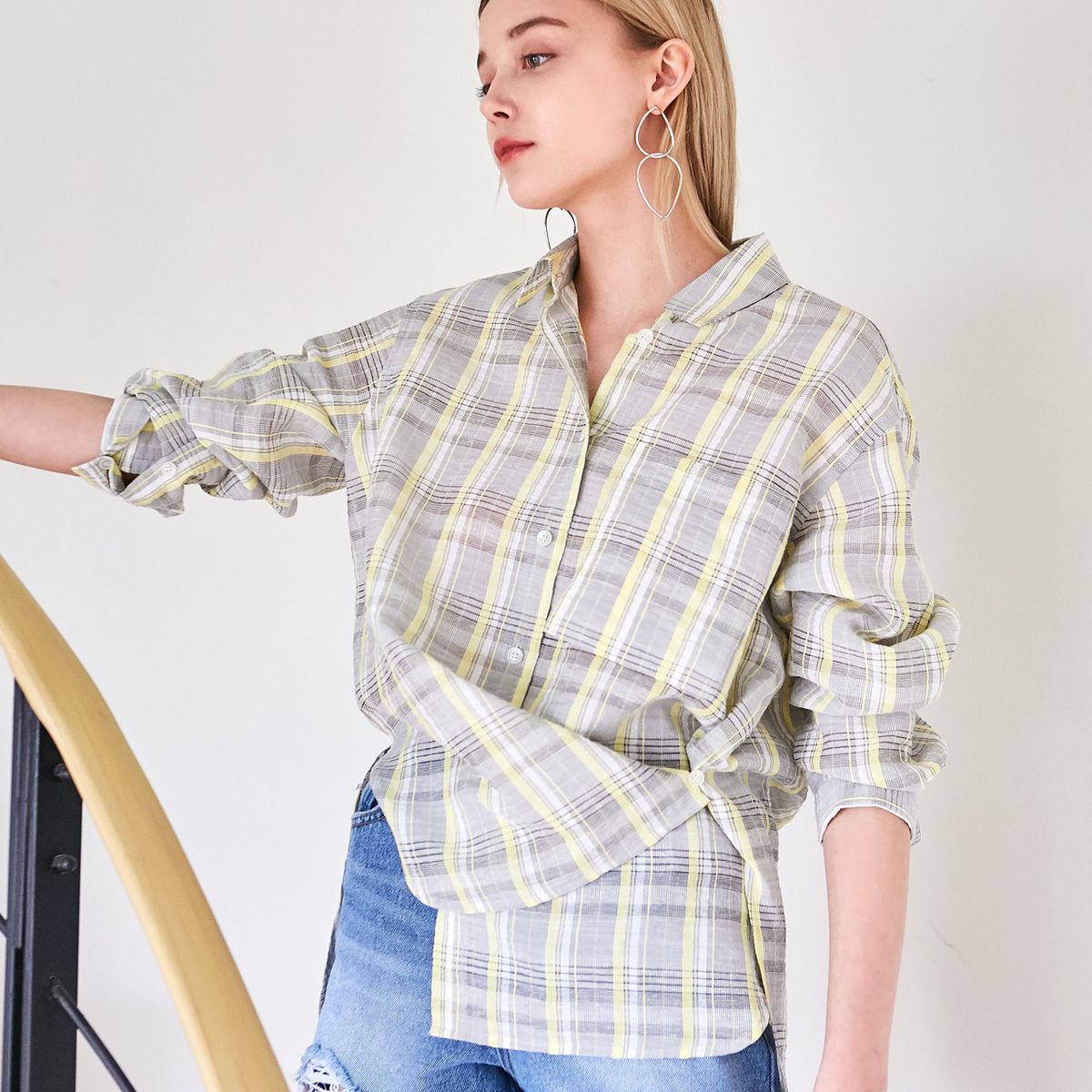 핀블랙(PINBLACK) LINEN CHECK BLOUSE YELLOW