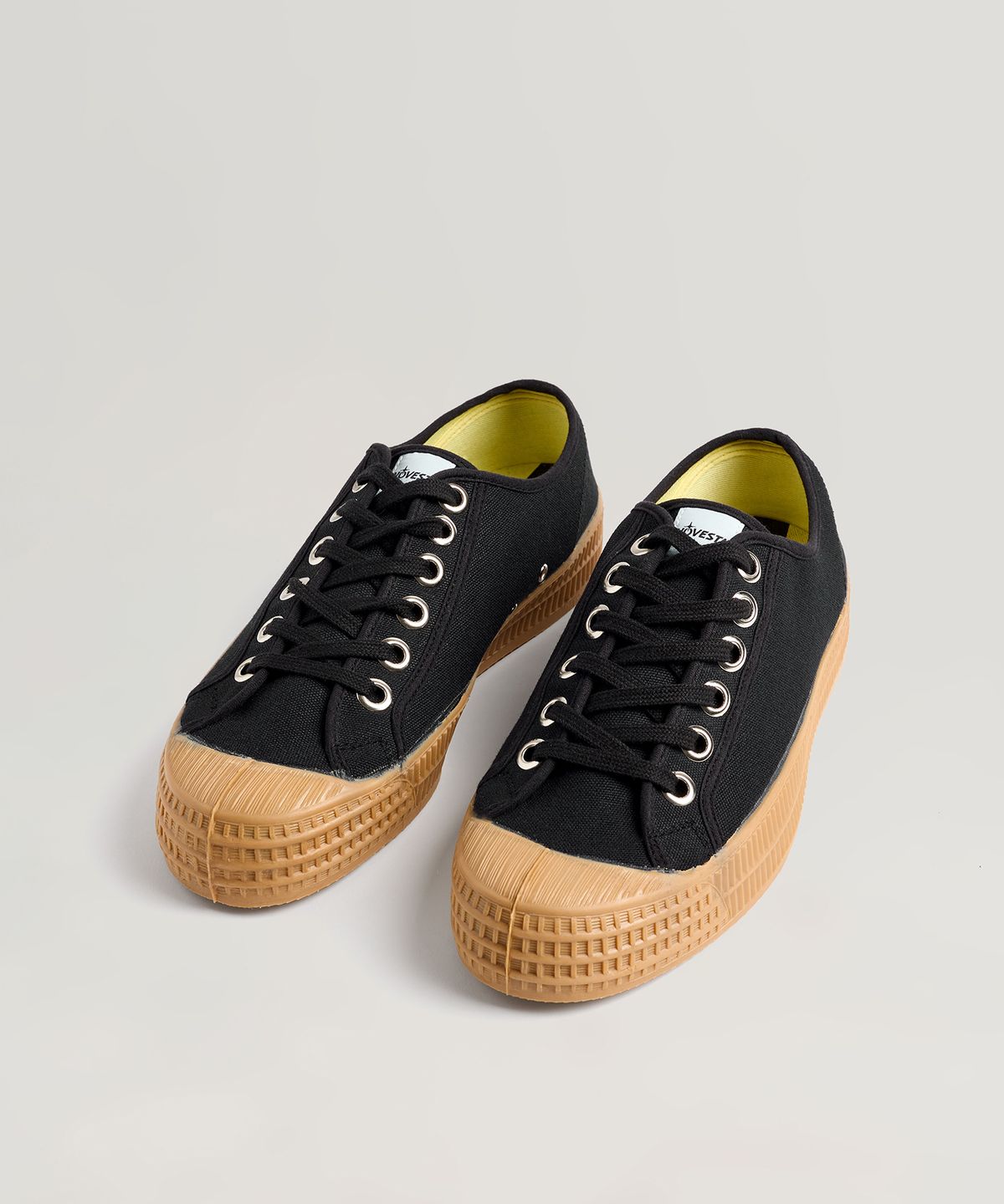노베스타(NOVESTA) 스타마스터 Black/Beige