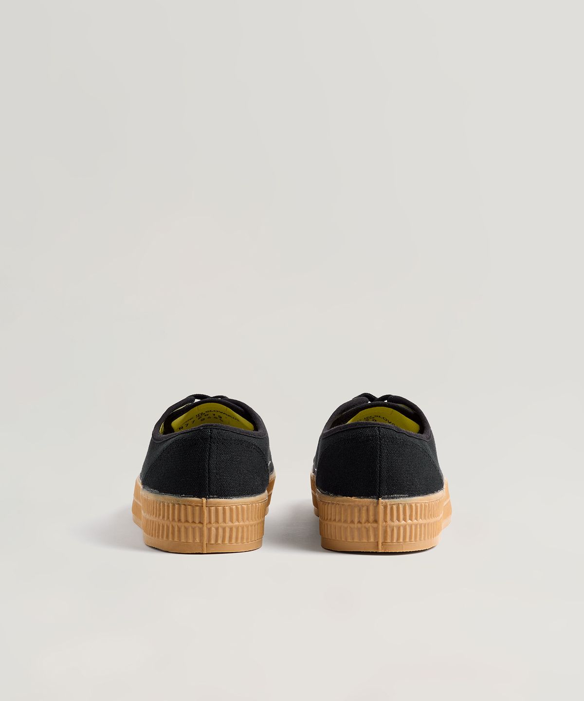 노베스타(NOVESTA) 스타마스터 Black/Beige