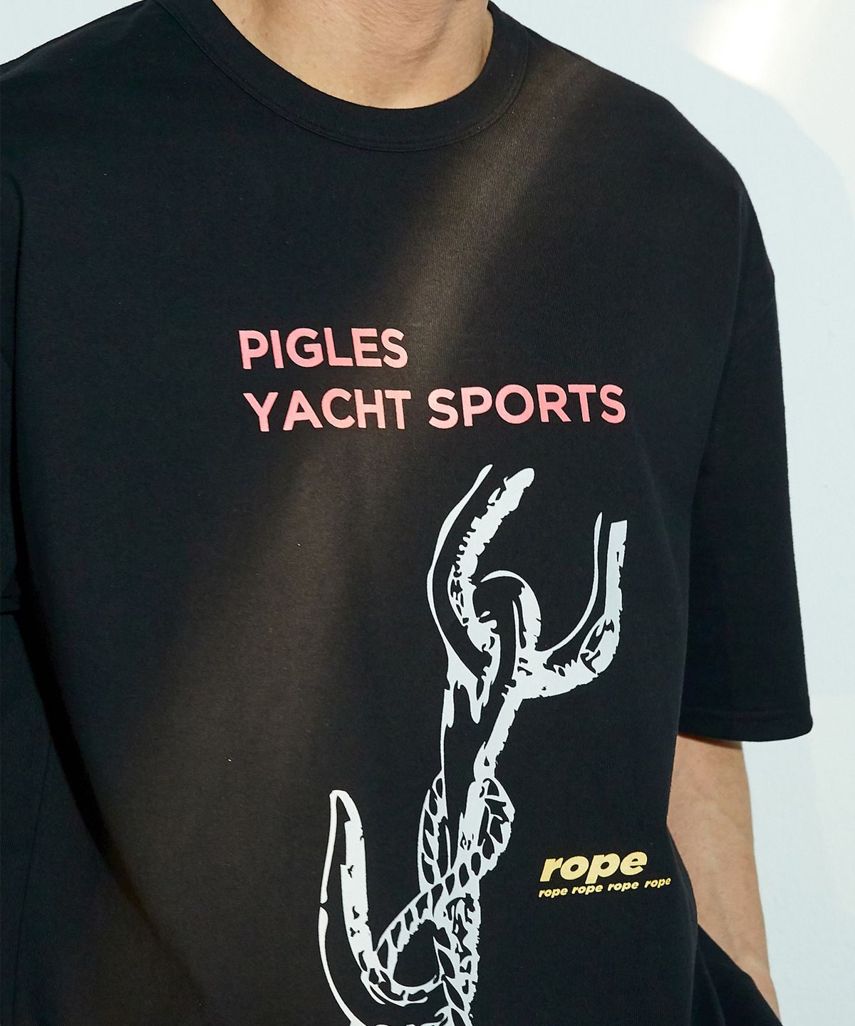 피글스(PIGLES) PGS 로프 모티브 프린트 티셔츠(블랙)