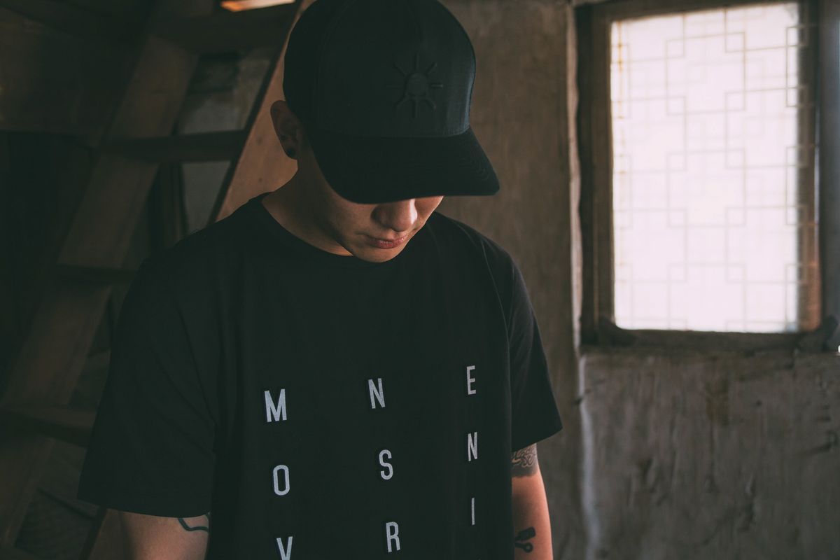 모빈스알(MOVINS.R) PENNA MOFIT SHORT TEE BLACK