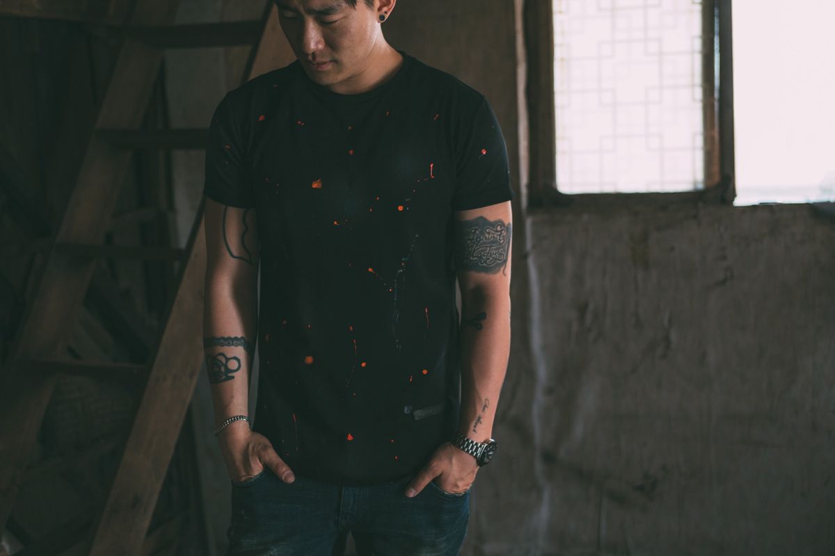 모빈스알(MOVINS.R) PENNA RIDERS FEAST SHORT TEE BLACK