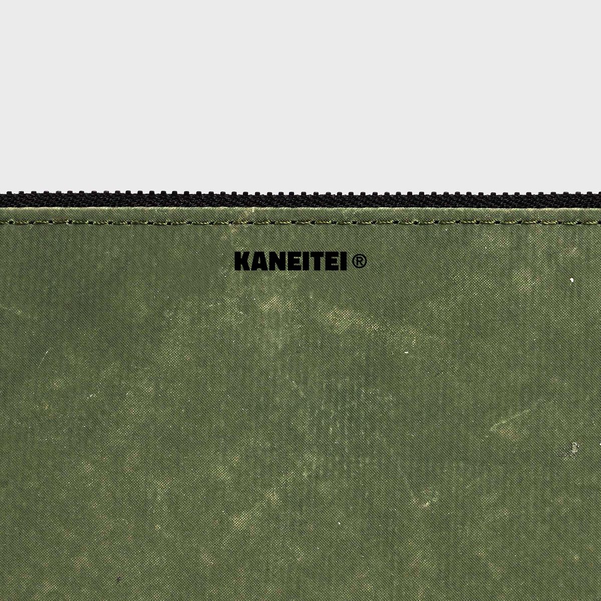 카네이테이(KANEITEI) TIGER FLAT POUCH XL (OLIVE DRAB) / UPCYCLED