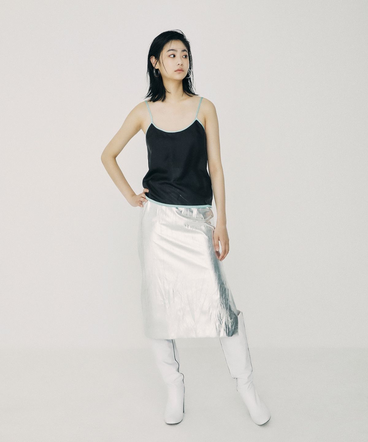 온느(ONNE) Silk Bustier Top Coral