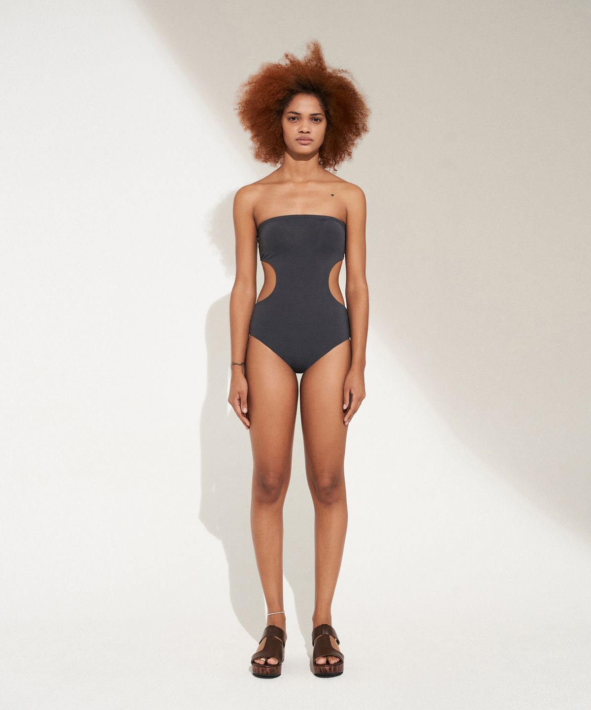 르브아시스(REVOIRSIS) RVIS monokini charcoal