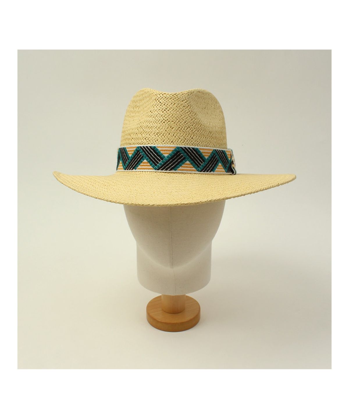 유니버셜 케미스트리(UNIVERSAL CHEMISTRY) Cool Line Swing Beige Fedora 여름페도라