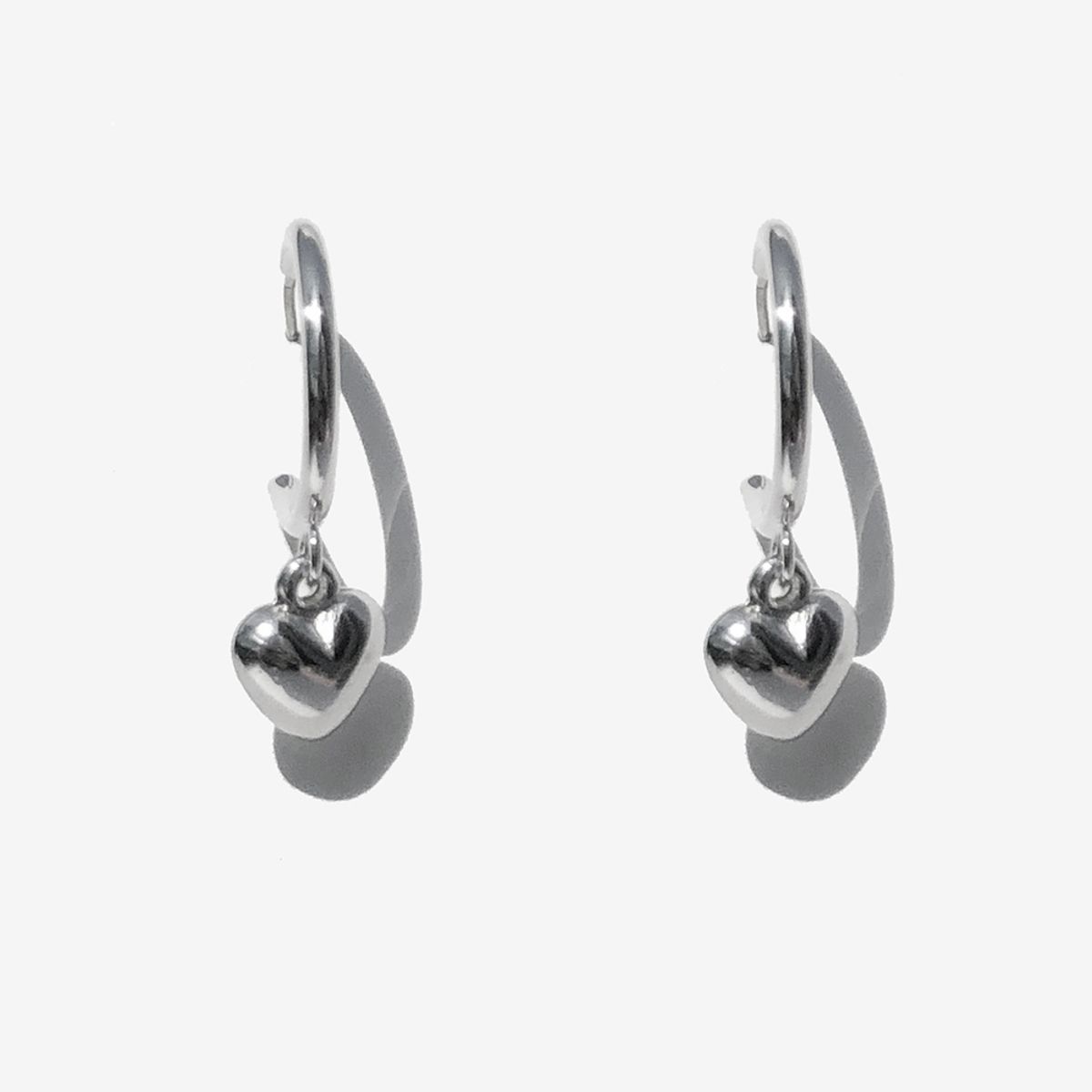 러쉬오프(RUSH OFF) Love Me Heart Ring Earring  / 러브미 하트 링귀걸이 (은침)