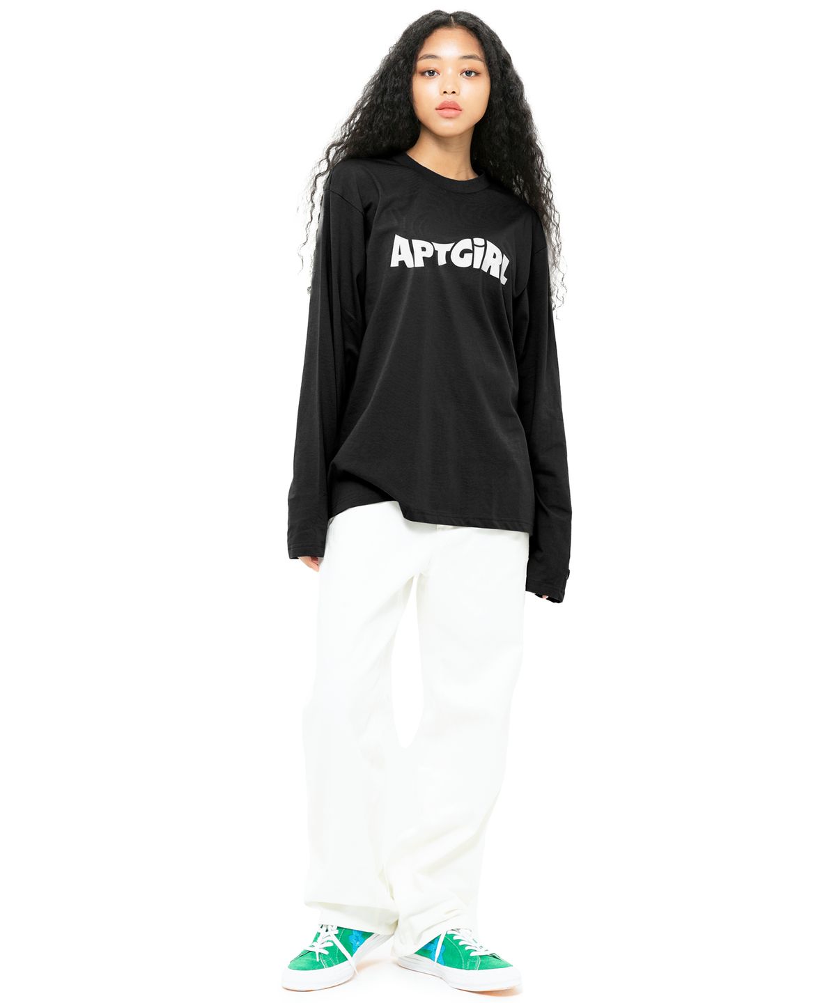 아파트먼트(APARTMENT) (W) PURE LOGOS LONG SLEEVE - BLACK