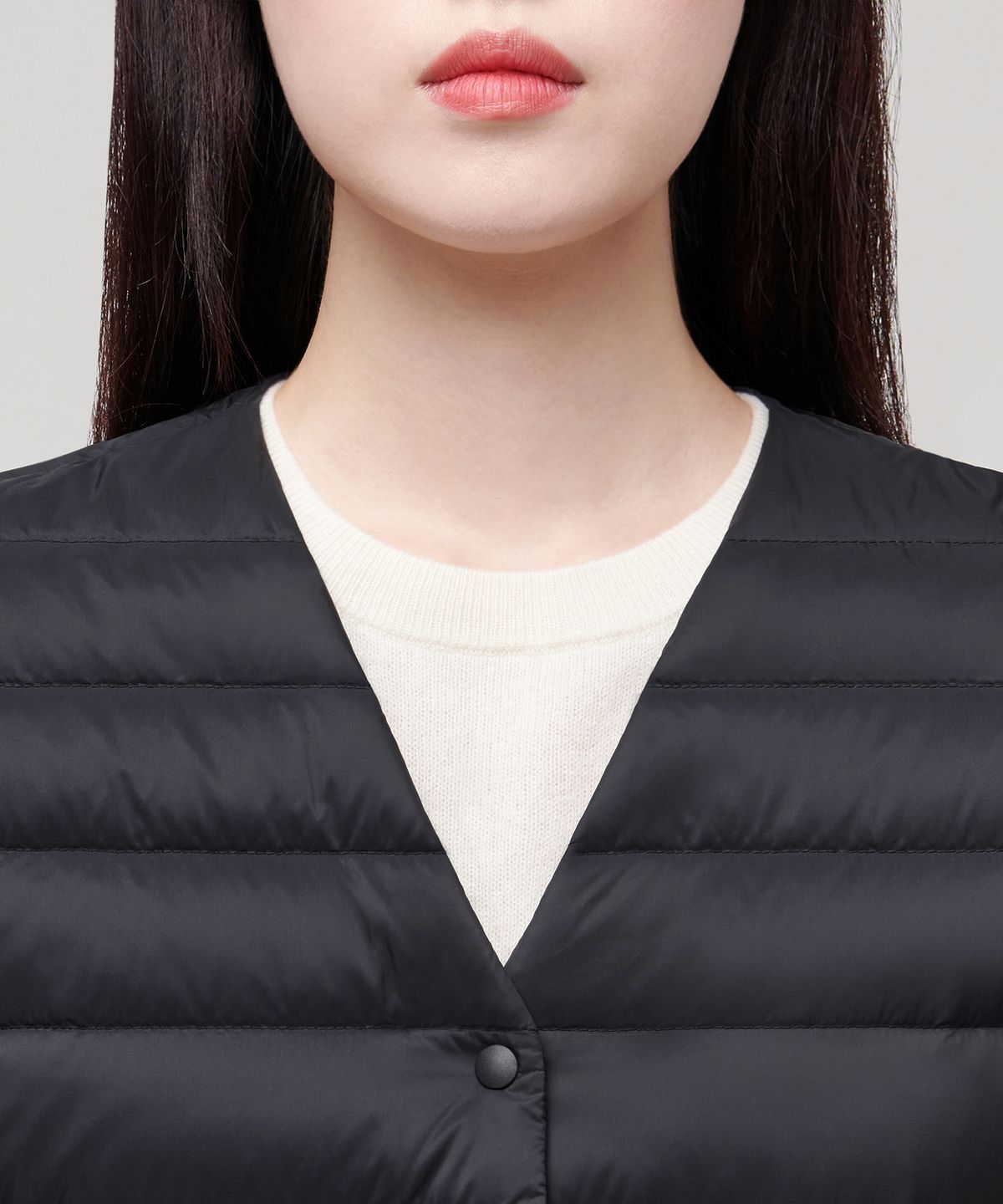 무신사 스탠다드 우먼(MUSINSA STANDARD WOMAN) 우먼즈 트랜스폼 라운드 넥 라이트 다운 베스트 [블랙]