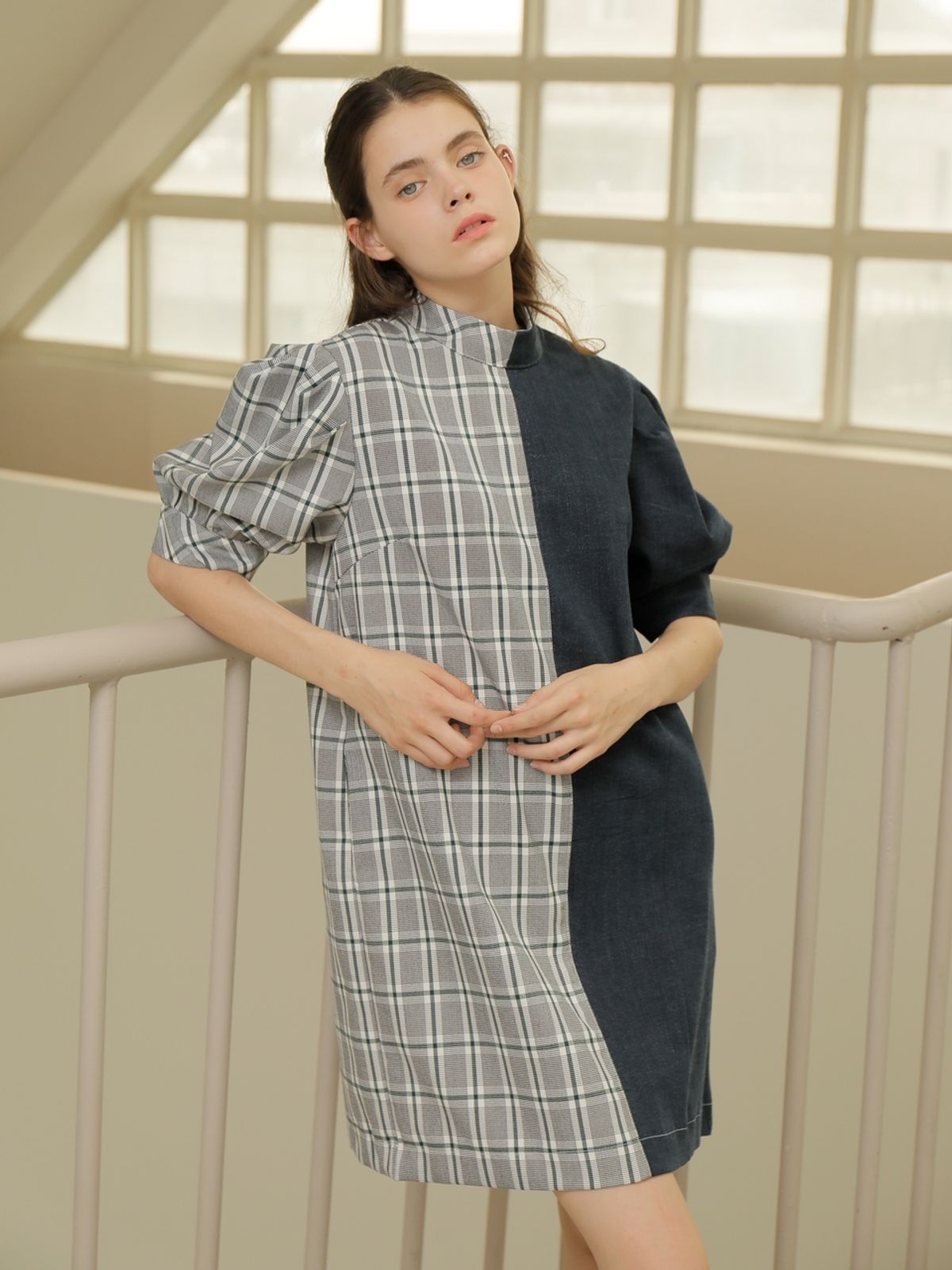 느와(NOIR) Border Dress