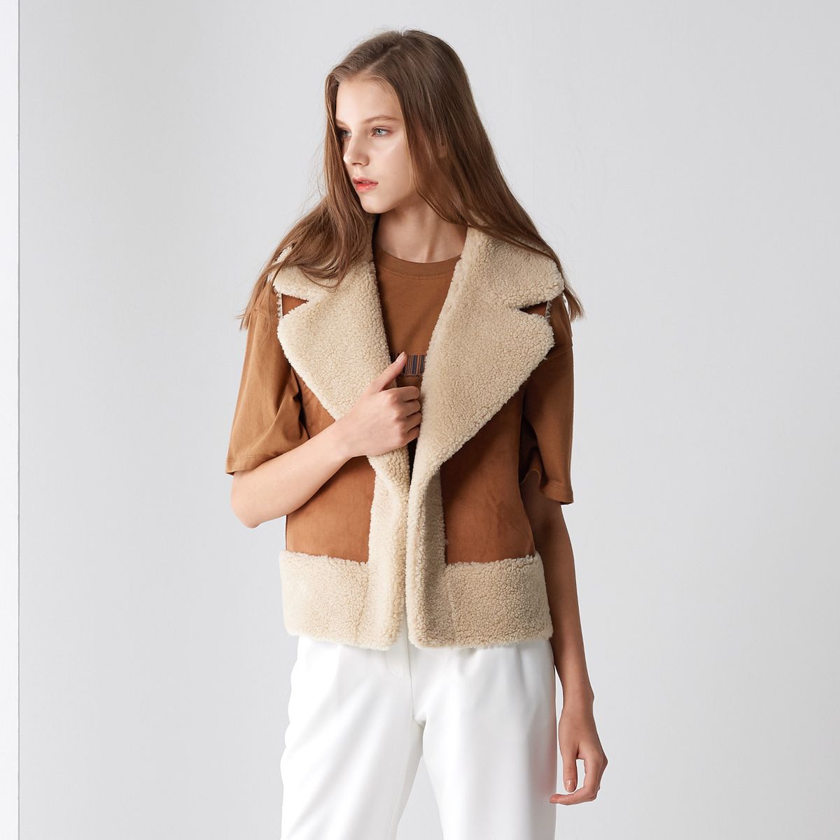 핀블랙(PINBLACK) LAYERED MUSTANG VEST BEIGE