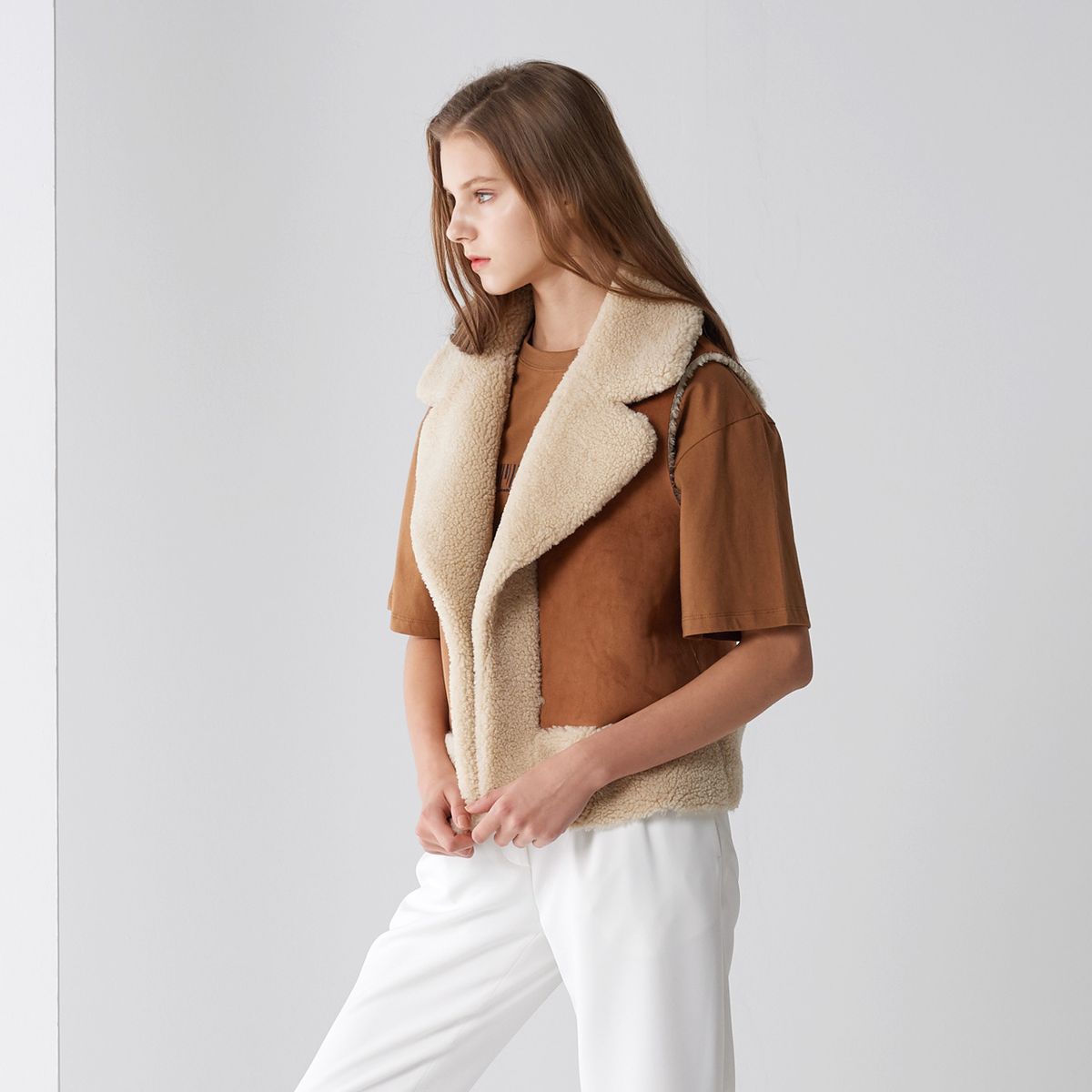 핀블랙(PINBLACK) LAYERED MUSTANG VEST BEIGE