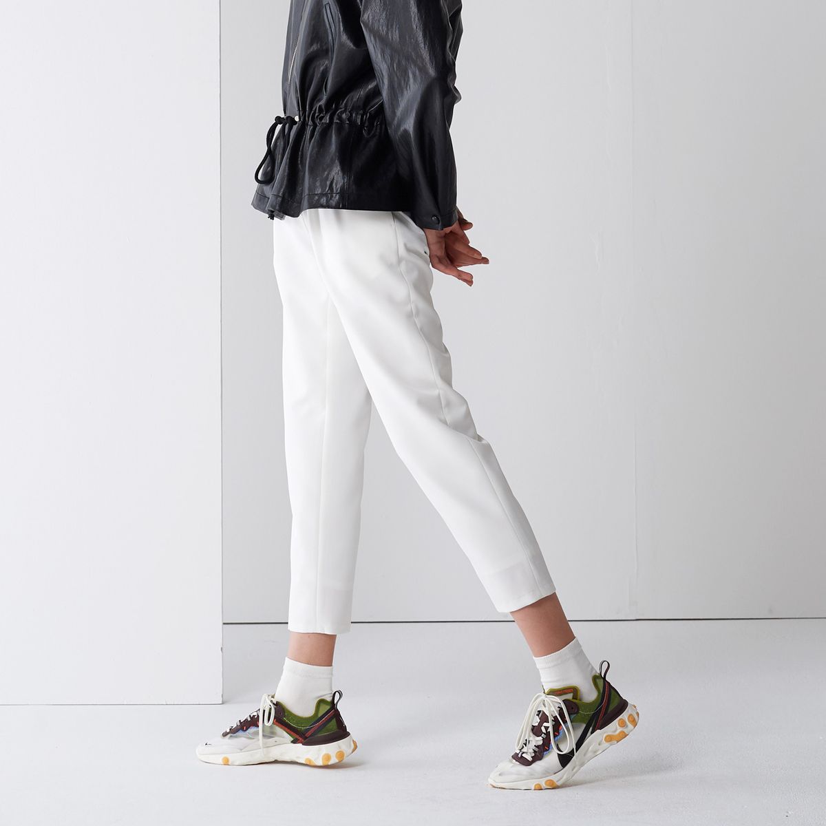 핀블랙(PINBLACK) CLASSICAL PANTS WHITE
