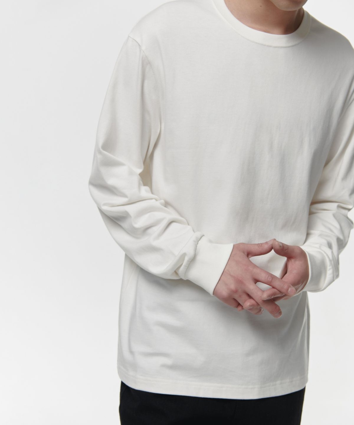 무신사 스탠다드(MUSINSA STANDARD) 크루 넥 긴소매 티셔츠 [크림]