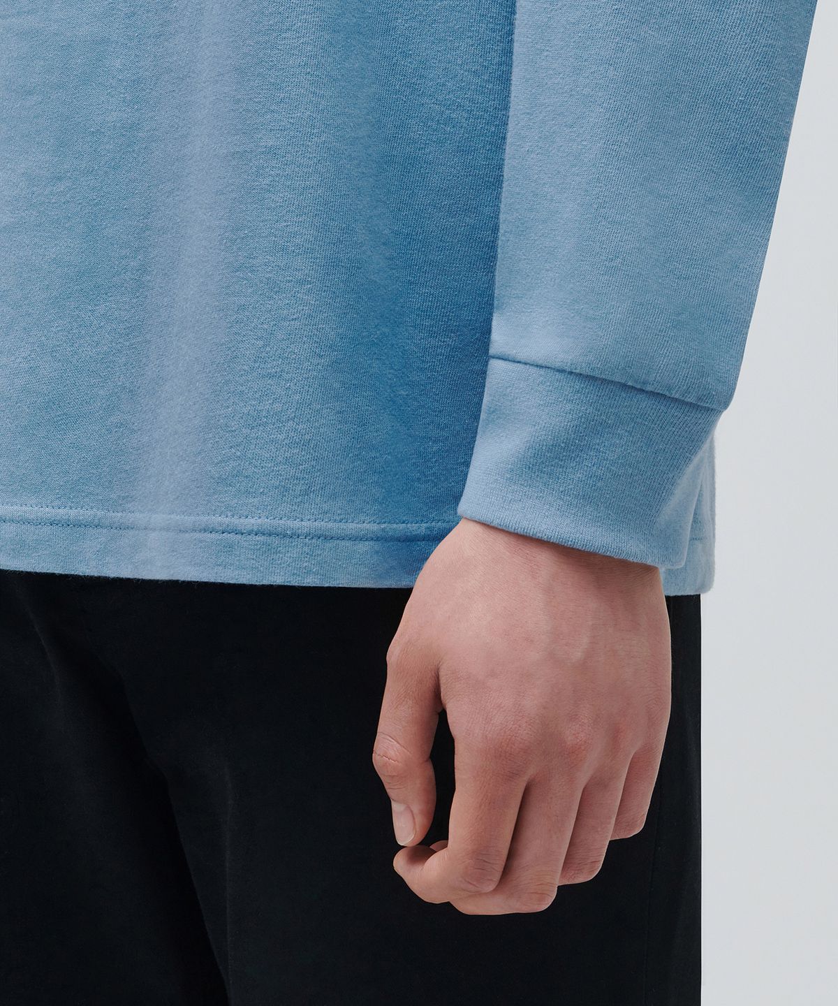 무신사 스탠다드(MUSINSA STANDARD) 크루 넥 긴소매 티셔츠 [세룰리안 블루]