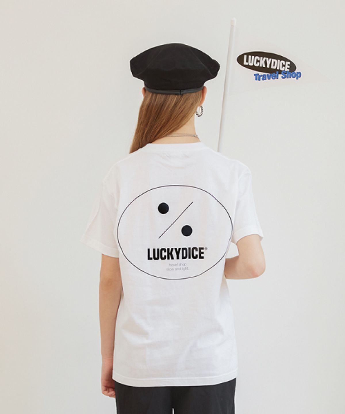 럭키다이스(LUCKYDICE) 트래블샵 티셔츠_화이트(남여공용)