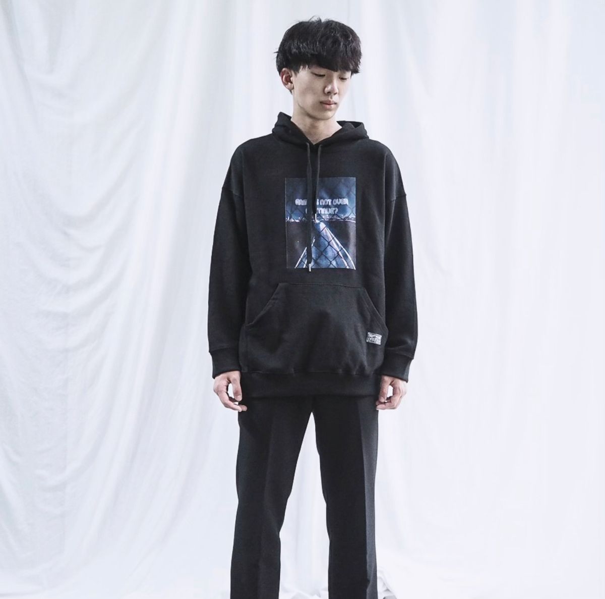 에잇볼륨(EIGHTVOLUME) EV 게임이즈낫오버 오버핏 후드