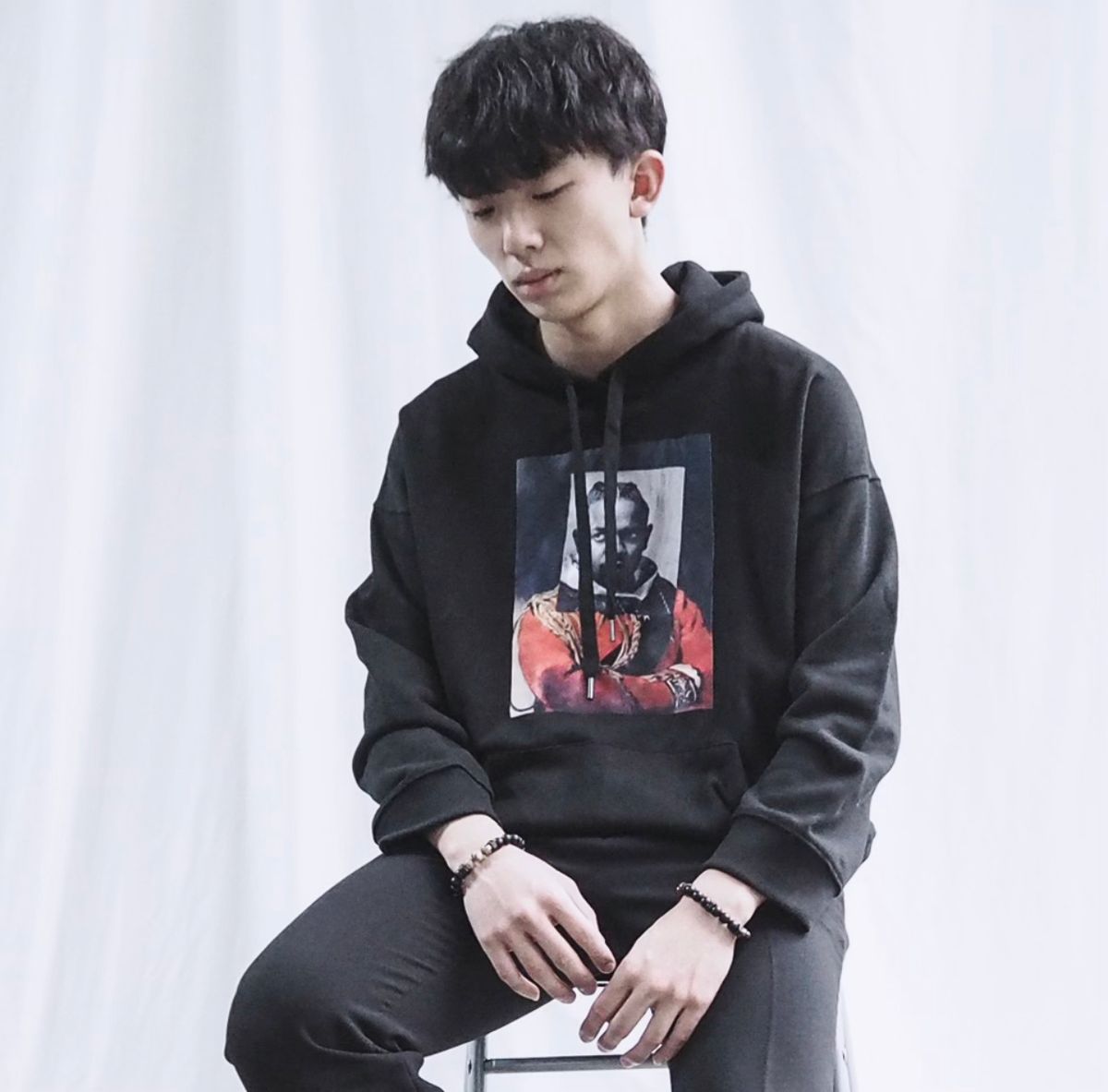 에잇볼륨(EIGHTVOLUME) EV 라마 포트레이트 오버핏 후드