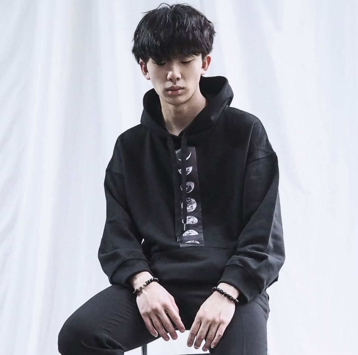 에잇볼륨(EIGHTVOLUME) EV 문 페이즈 오버핏 후드