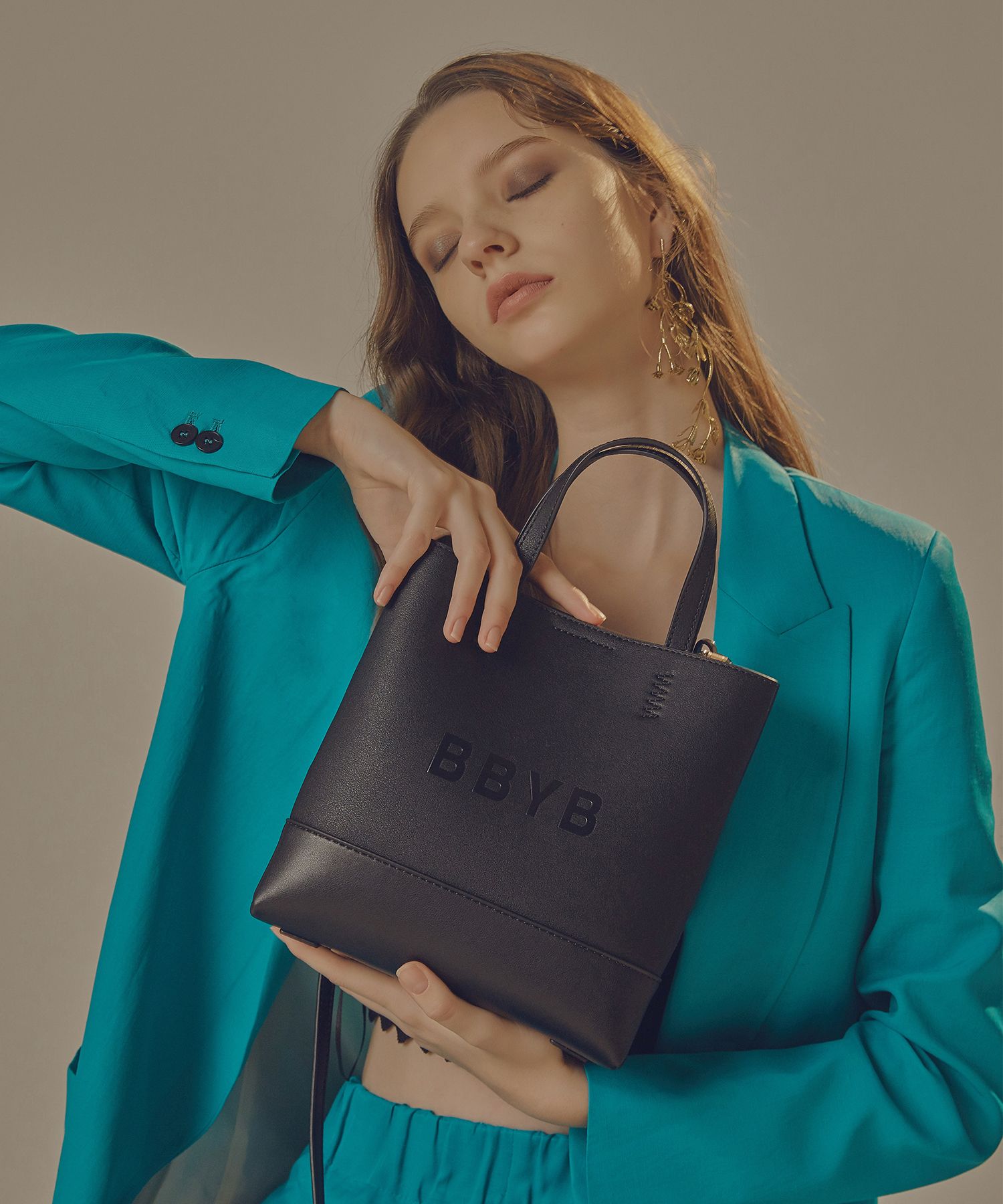 ☆(G)I-DLE シュファ愛用☆BBYB☆BRUNI Small Tote Bag☆2色☆ MUSINSA | BBYB Bruni Small Tote Bag (Jade Black)