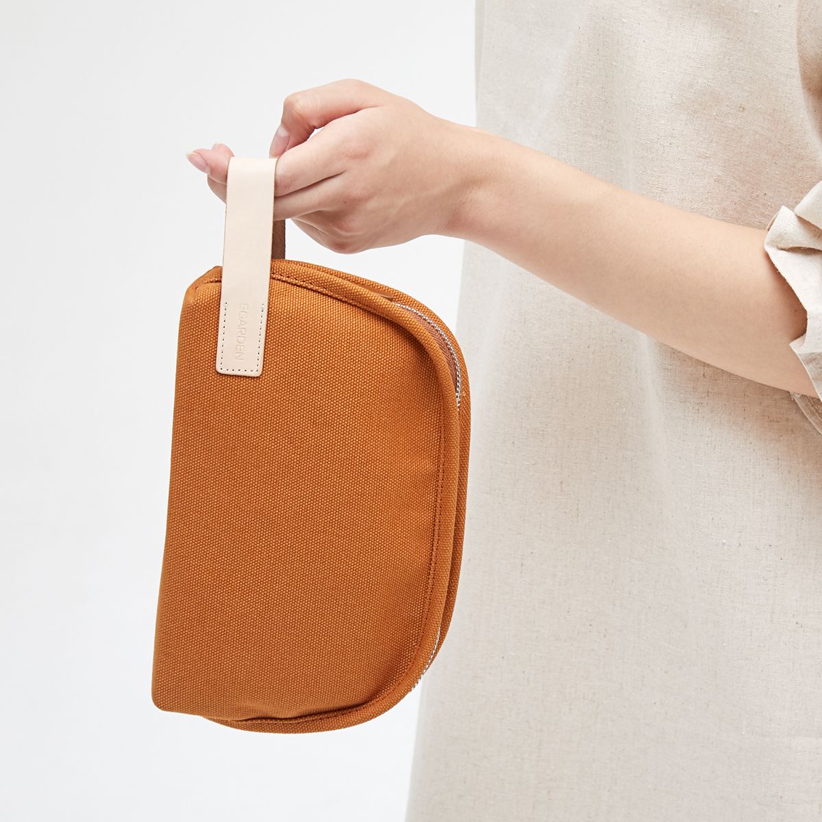 에가든(EGARDEN) iT POUCH 카라멜(캔버스)