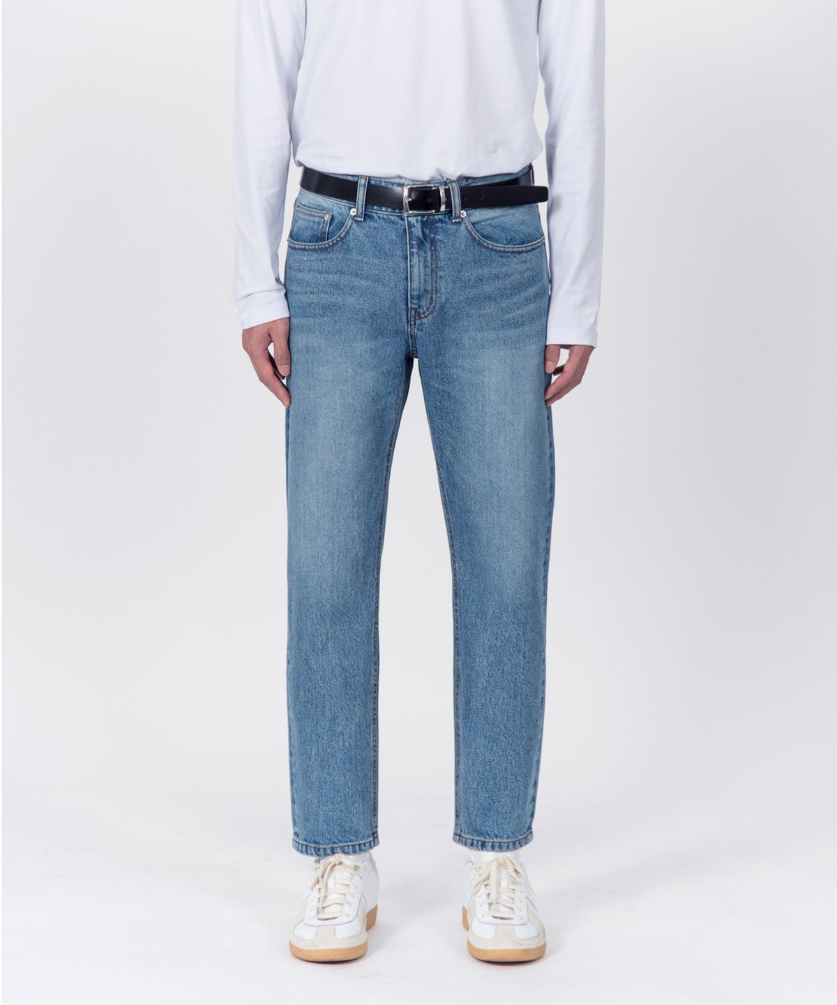 언터치드(UNTOUCHED) M1 - EASY TAPERED CROP (LIGHT BLUE)