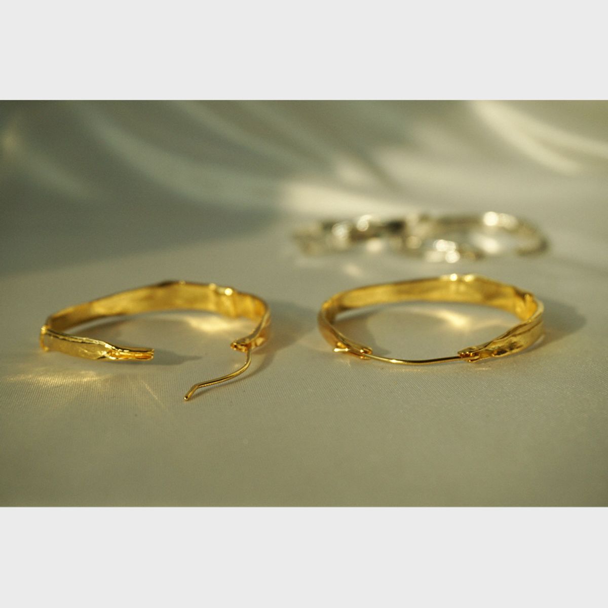 비자르 주얼리(BIZARRE JEWELRY) 티 컬렉션 써클 귀걸이
