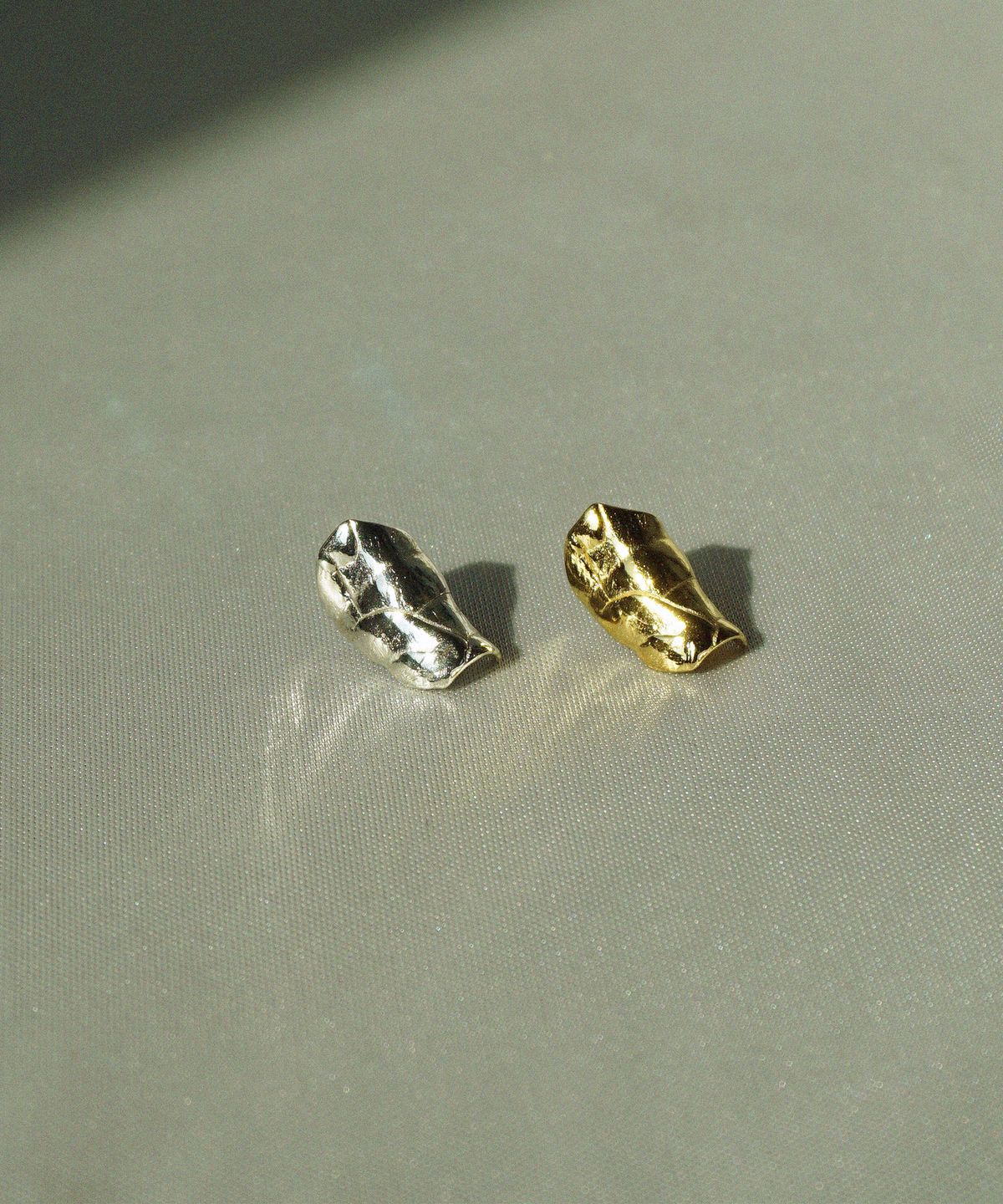 비자르 주얼리(BIZARRE JEWELRY) 티 컬렉션 이어 커프