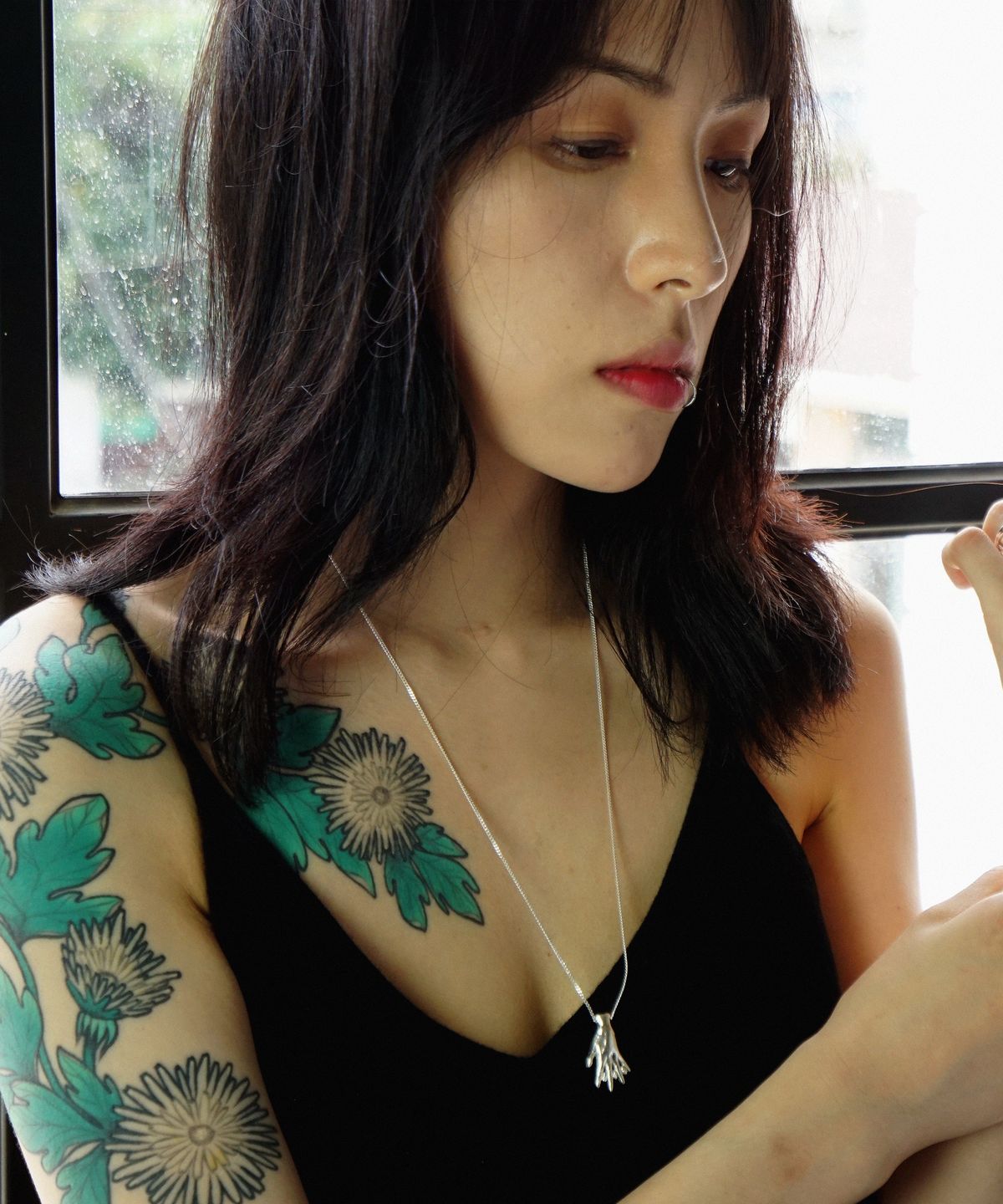 비자르 주얼리(BIZARRE JEWELRY) 말하는 손 목걸이