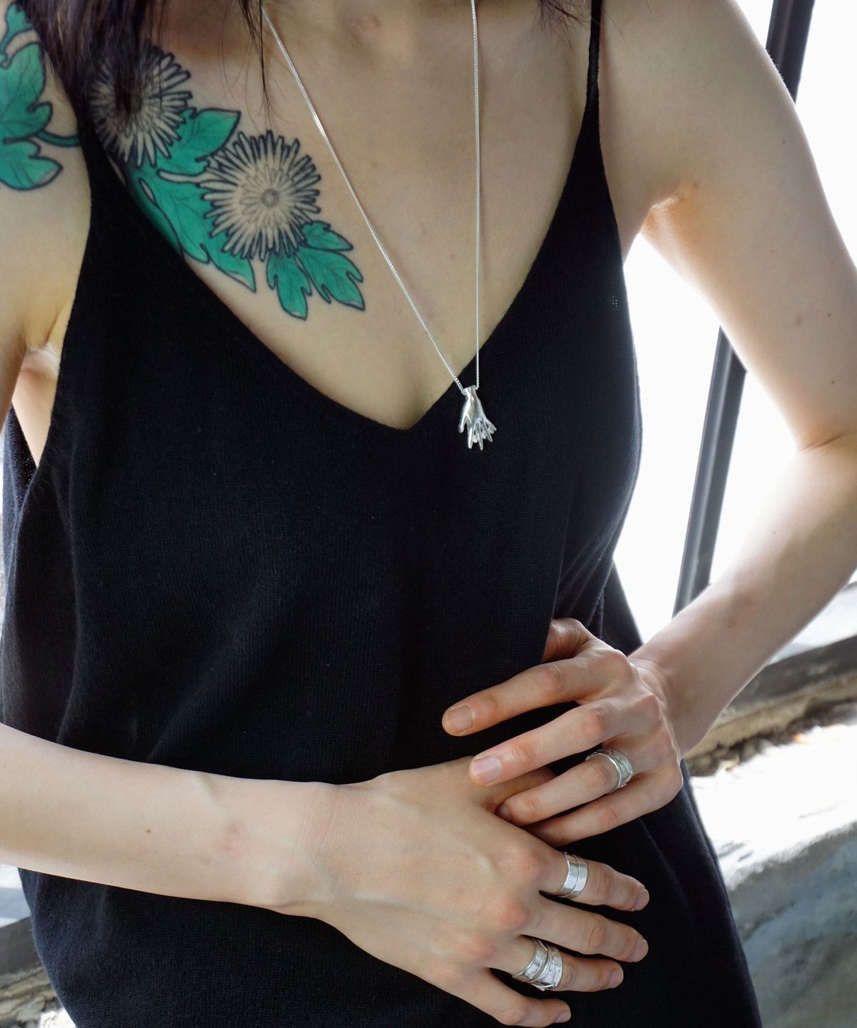 비자르 주얼리(BIZARRE JEWELRY) 말하는 손 목걸이