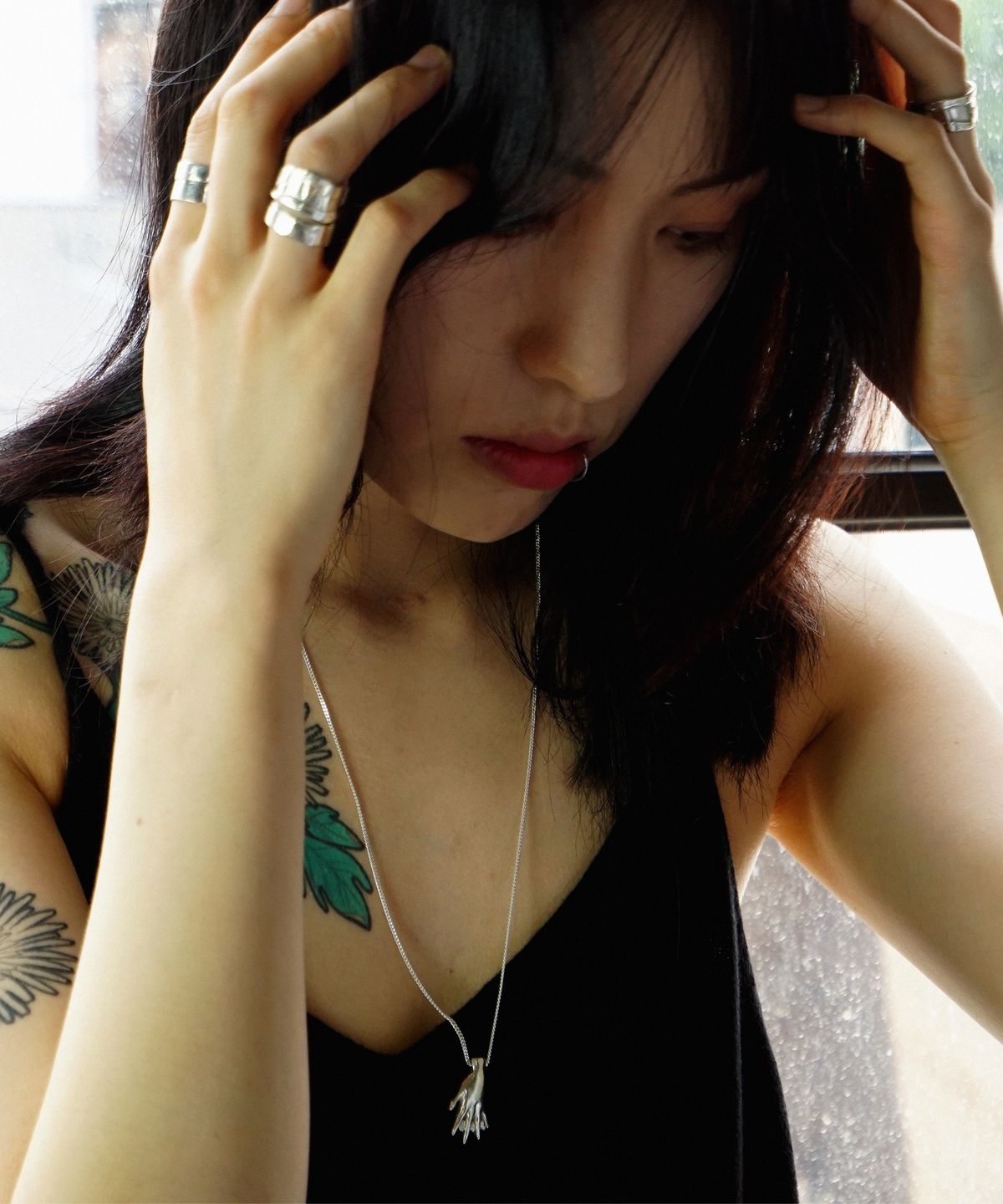 비자르 주얼리(BIZARRE JEWELRY) 말하는 손 목걸이