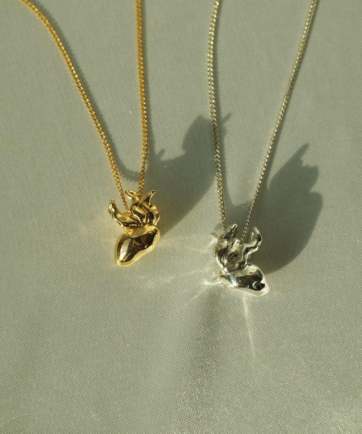 비자르 주얼리(BIZARRE JEWELRY) 불타는 심장 목걸이