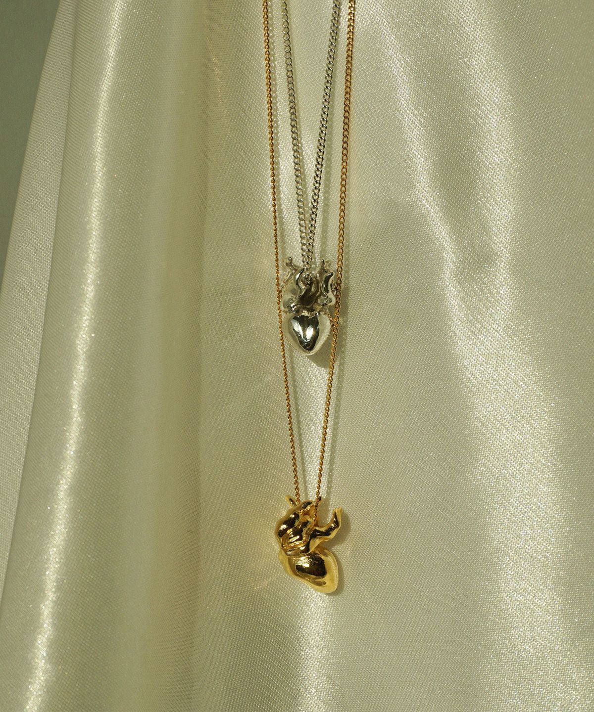 비자르 주얼리(BIZARRE JEWELRY) 불타는 심장 목걸이