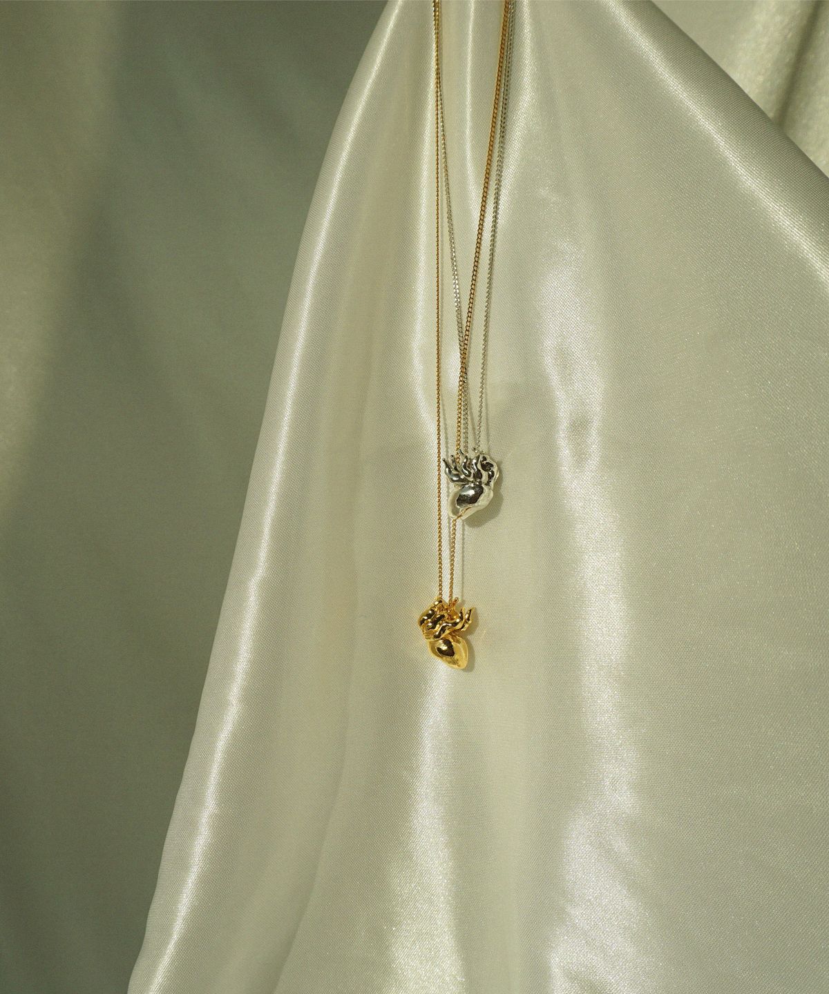 비자르 주얼리(BIZARRE JEWELRY) 불타는 심장 목걸이