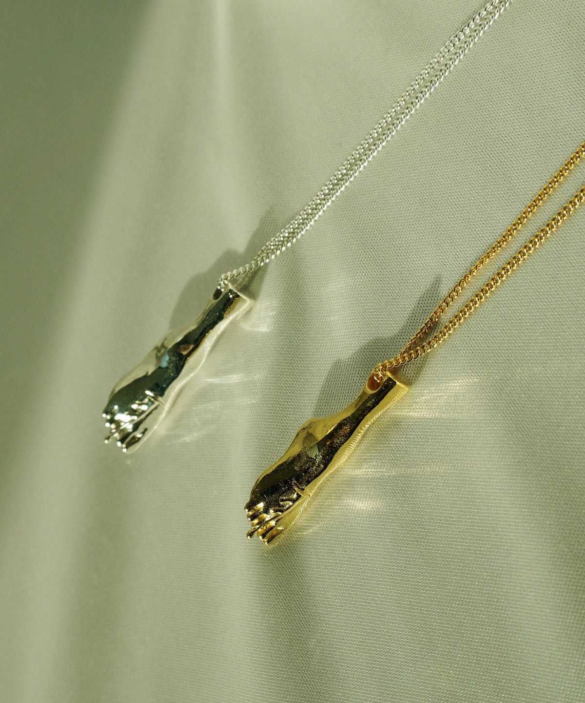 비자르 주얼리(BIZARRE JEWELRY) 우는 발  펜던트